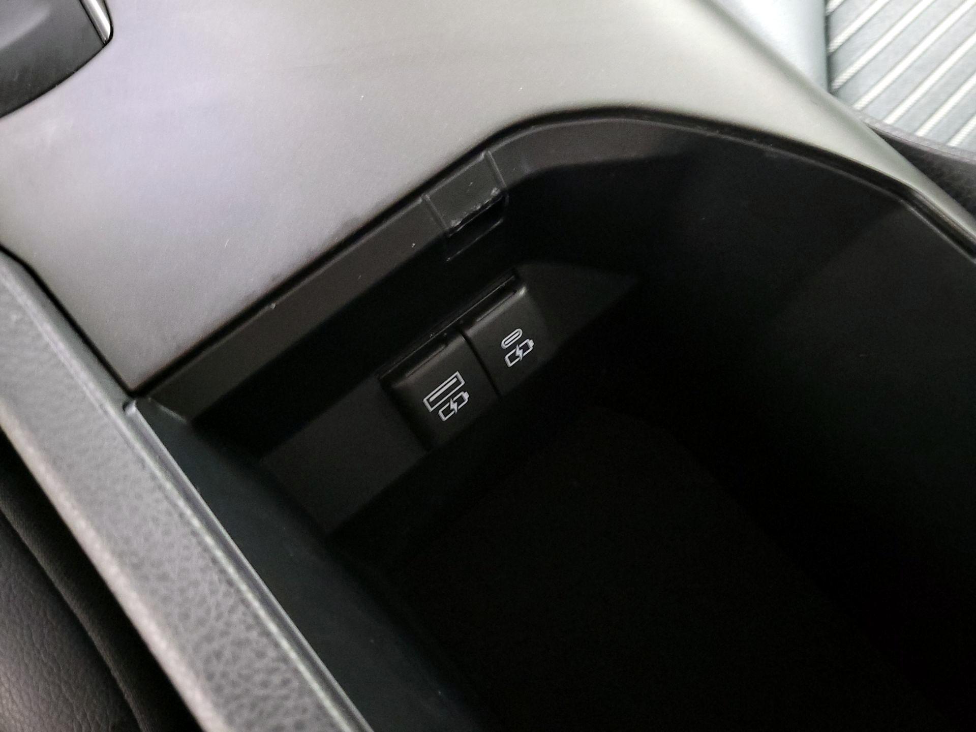 Thumbnail: 2022 Toyota Camry - 18