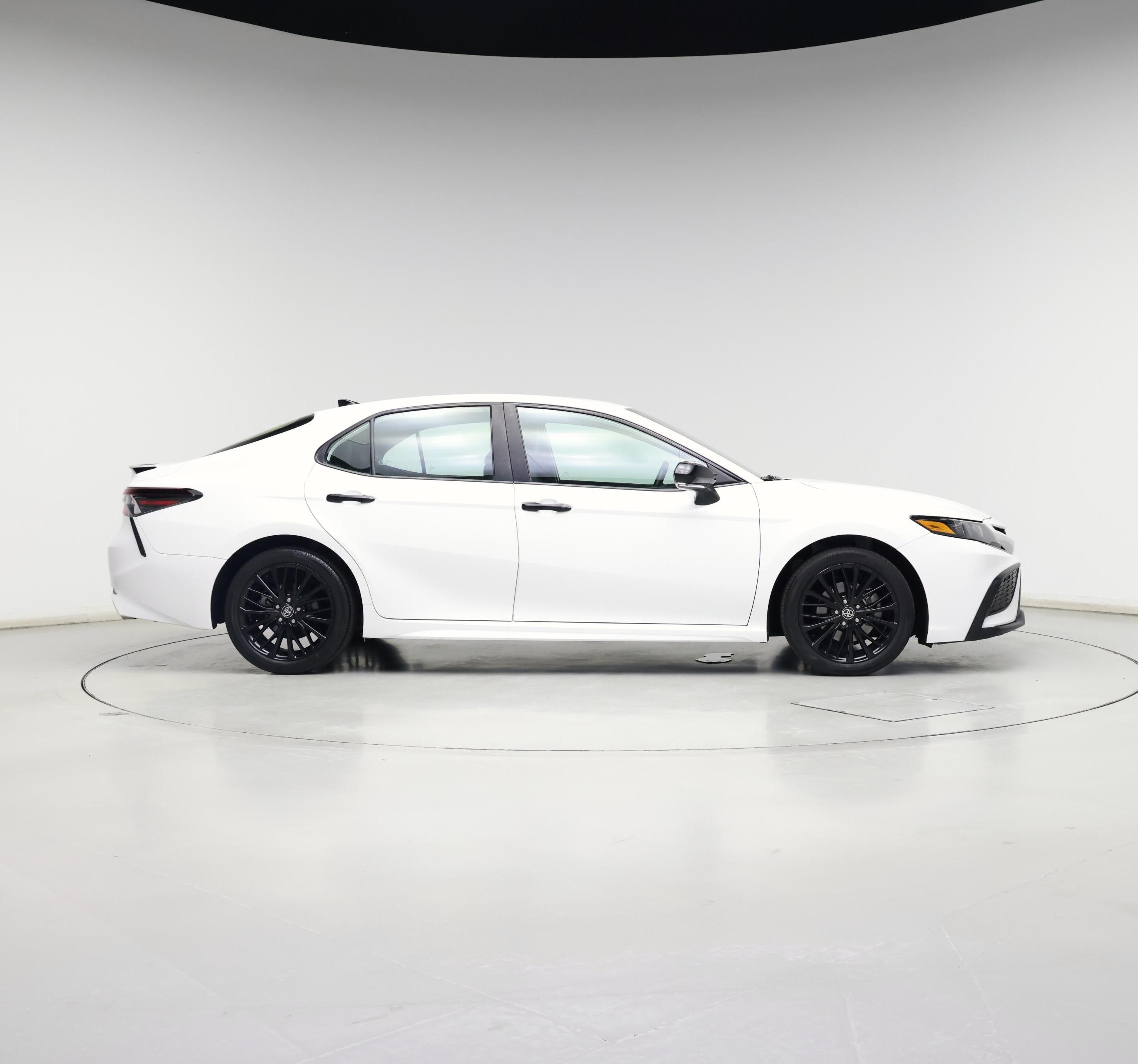 Thumbnail: 2022 Toyota Camry - 7