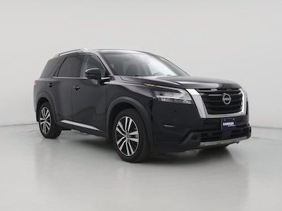 Black 2024 Nissan Pathfinder Platinum