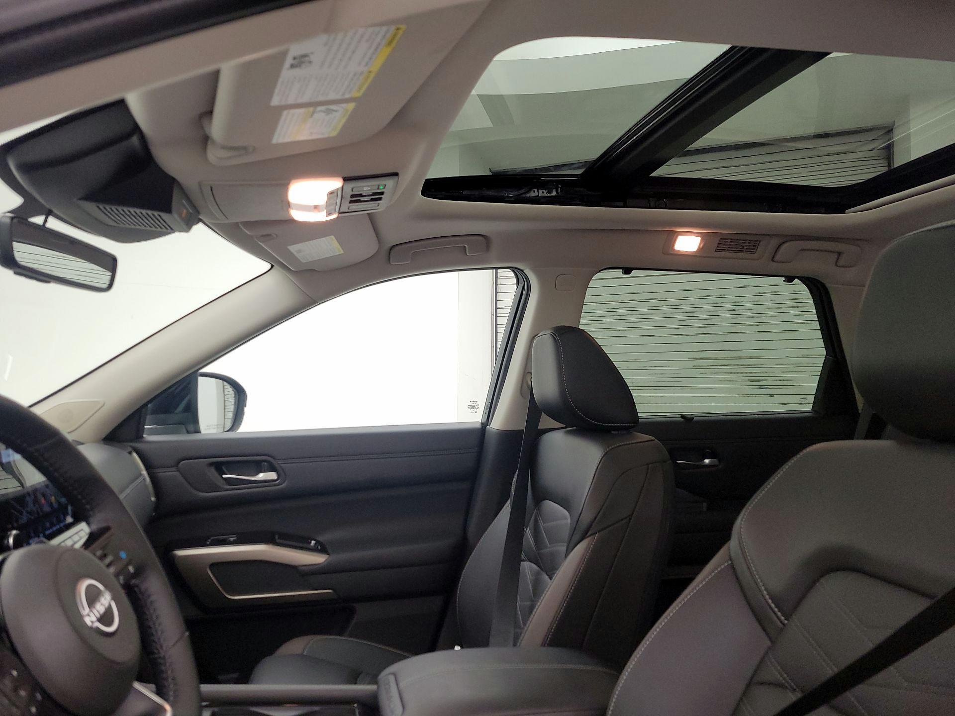 Thumbnail: 2024 Nissan Pathfinder - 20