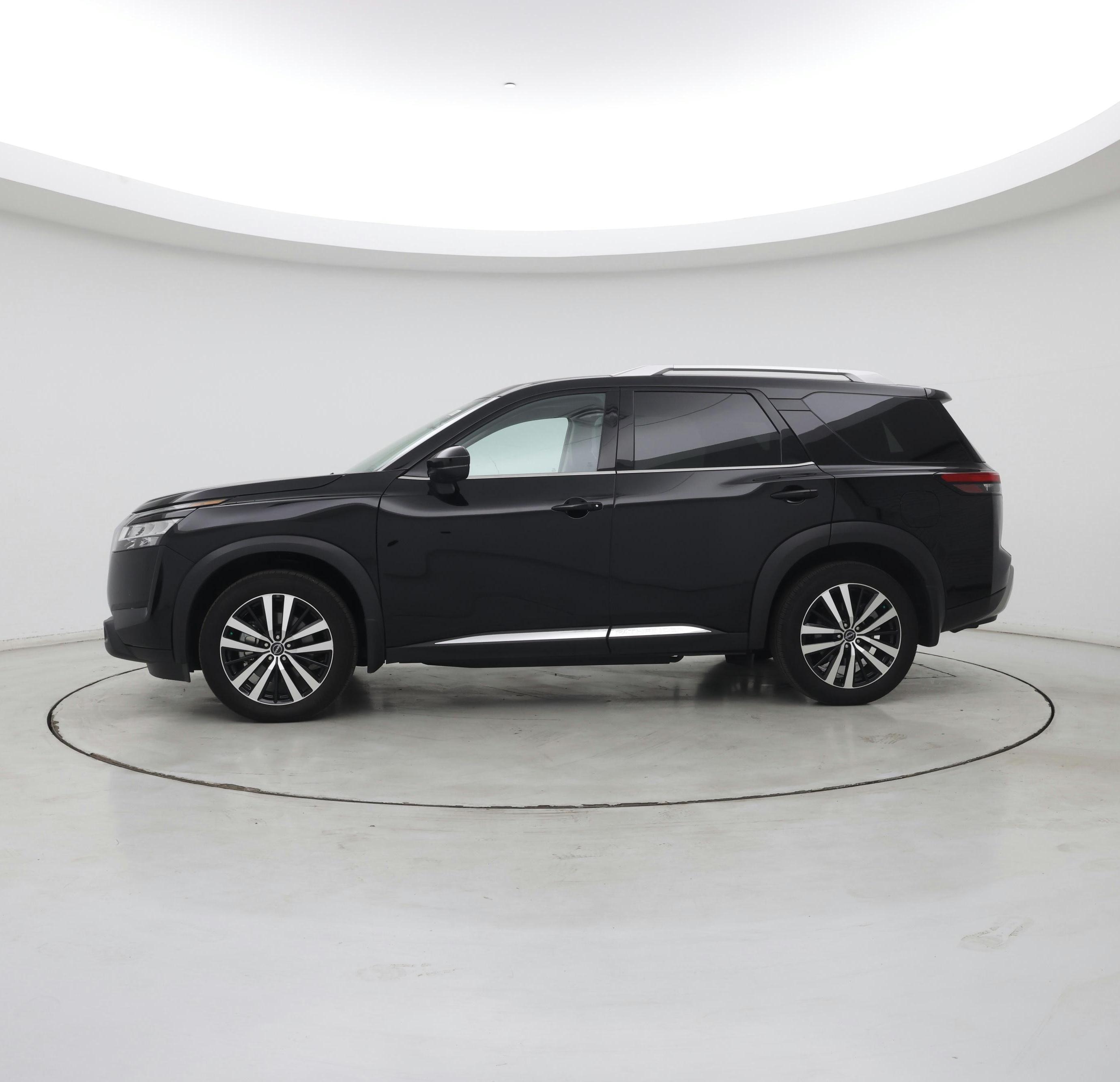 Thumbnail: 2024 Nissan Pathfinder - 3