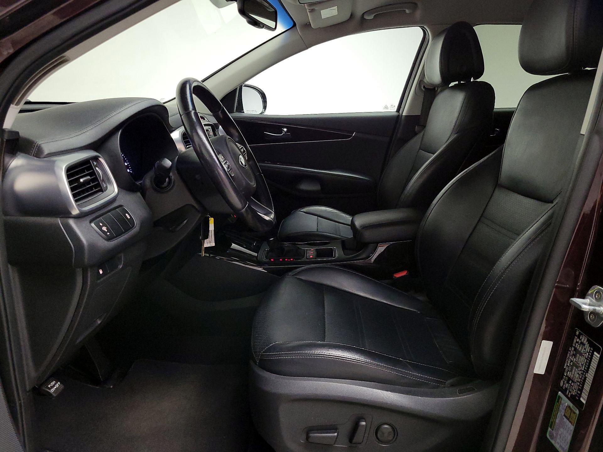 Thumbnail: 2016 Kia Sorento - 11