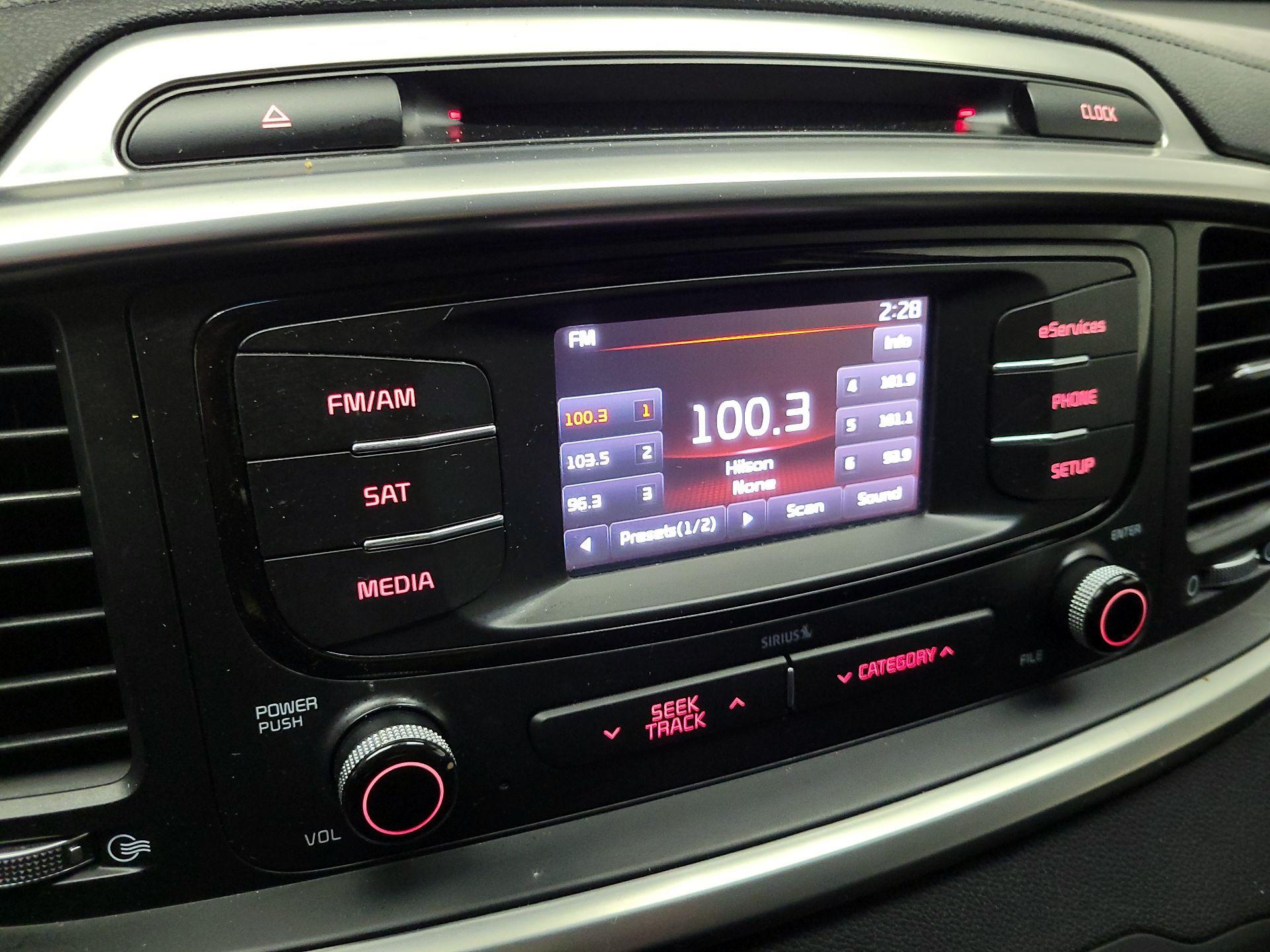 Thumbnail: 2016 Kia Sorento - 15
