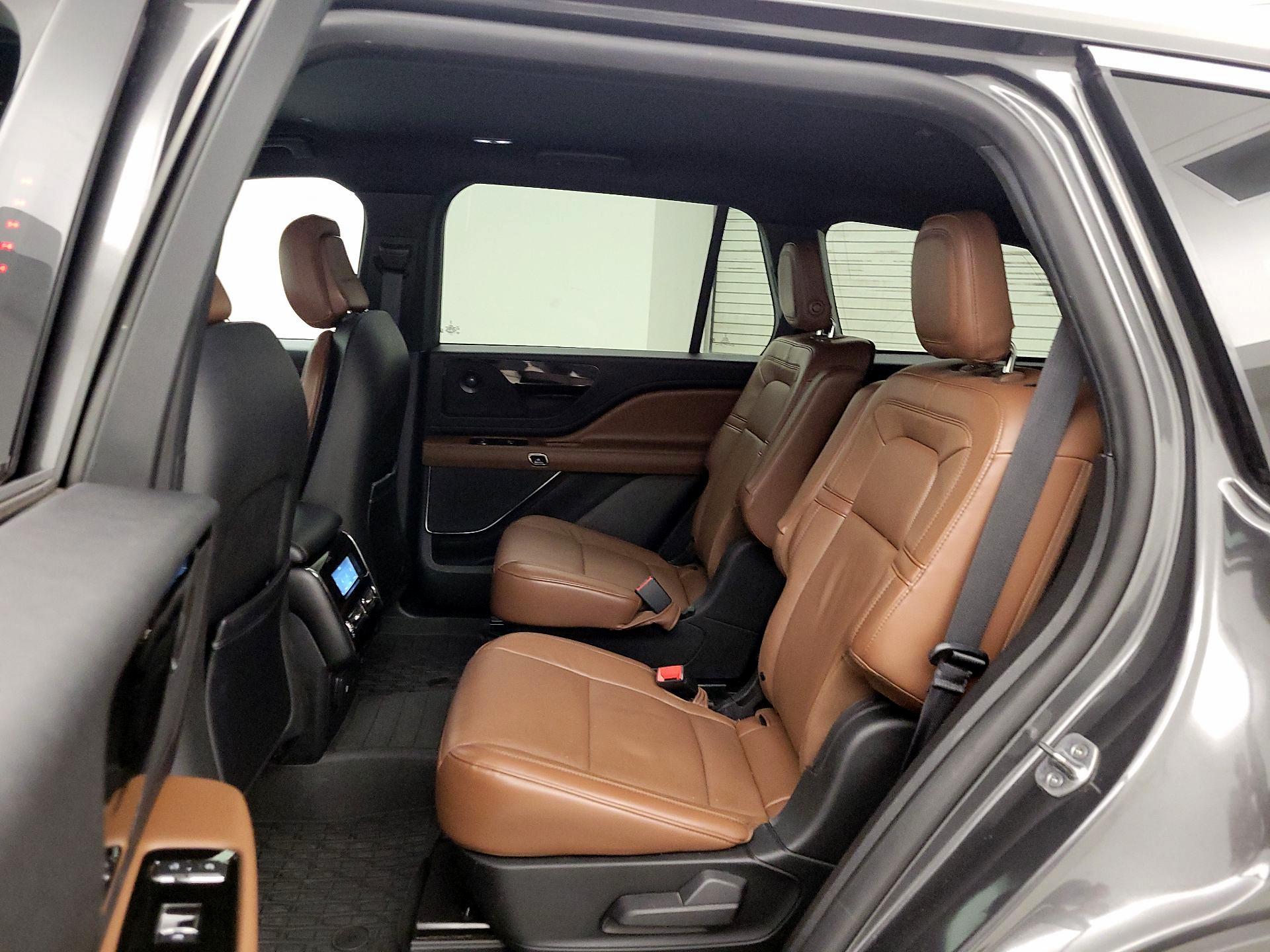 Thumbnail: 2020 Lincoln Aviator - 20