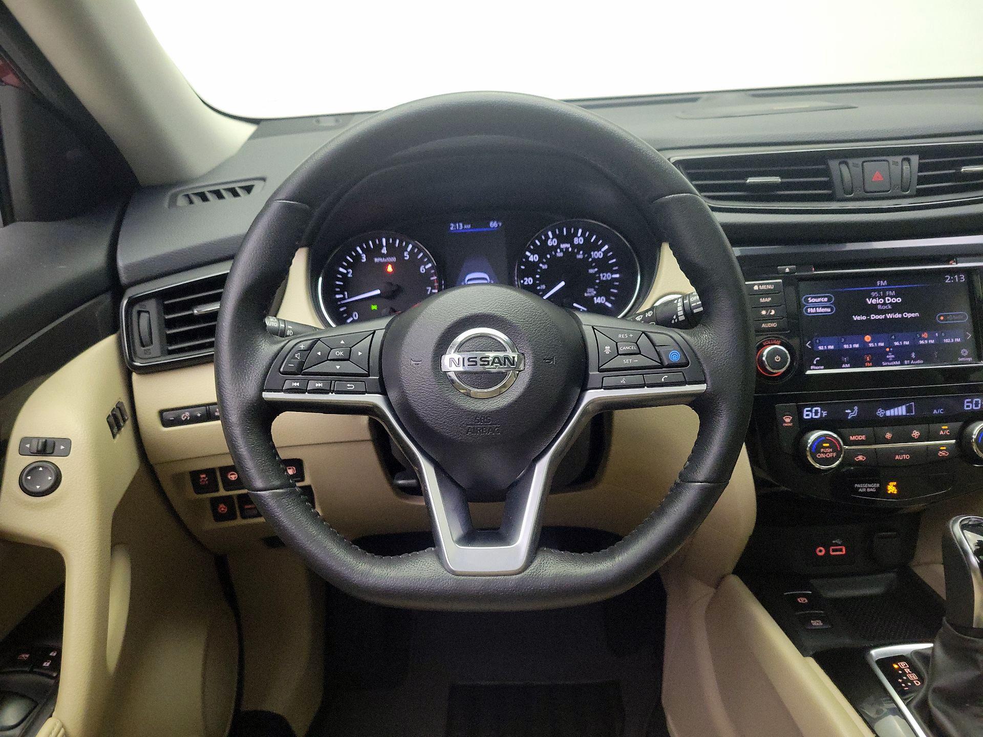 Thumbnail: 2019 Nissan Rogue - 10