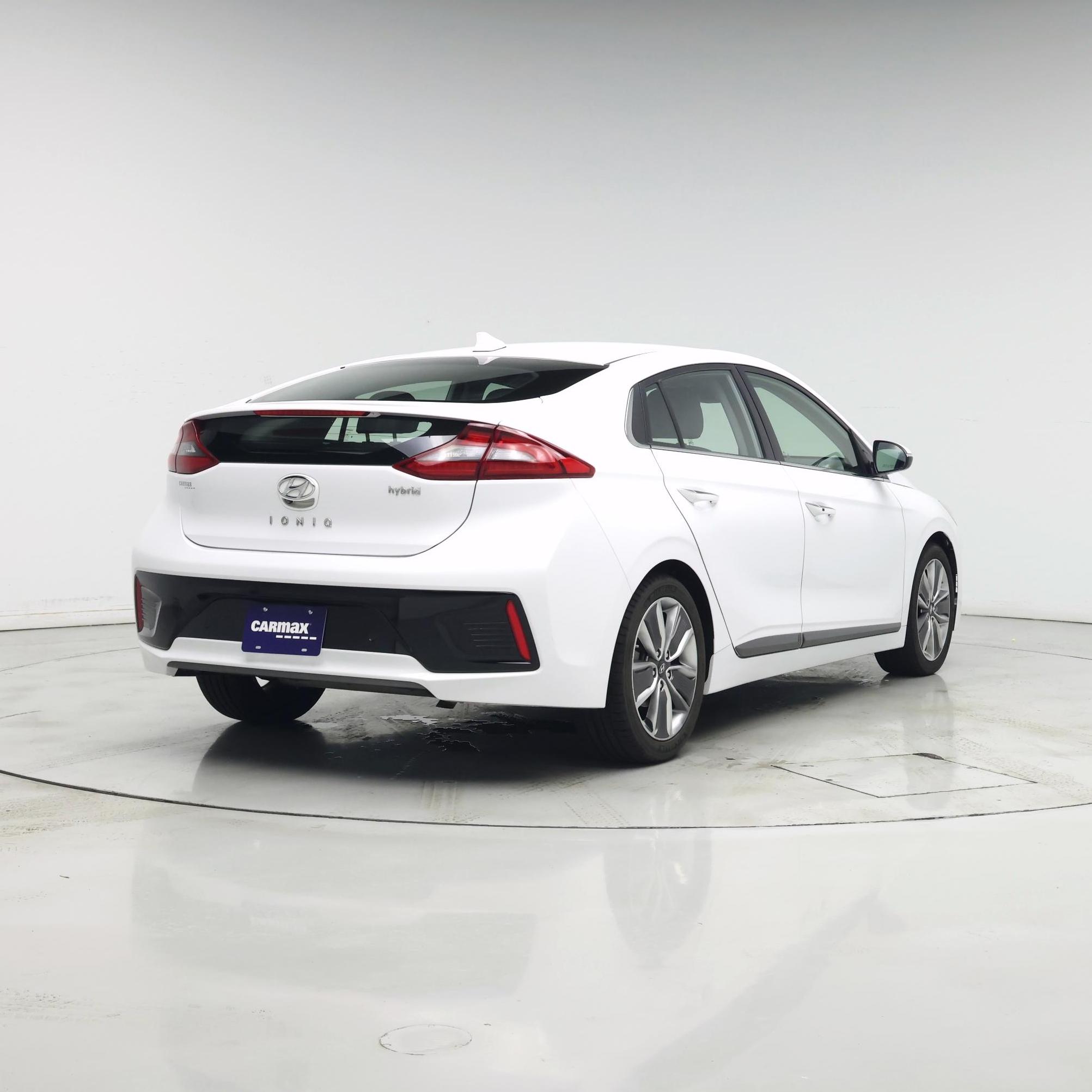Thumbnail: 2019 Hyundai Ioniq - 8