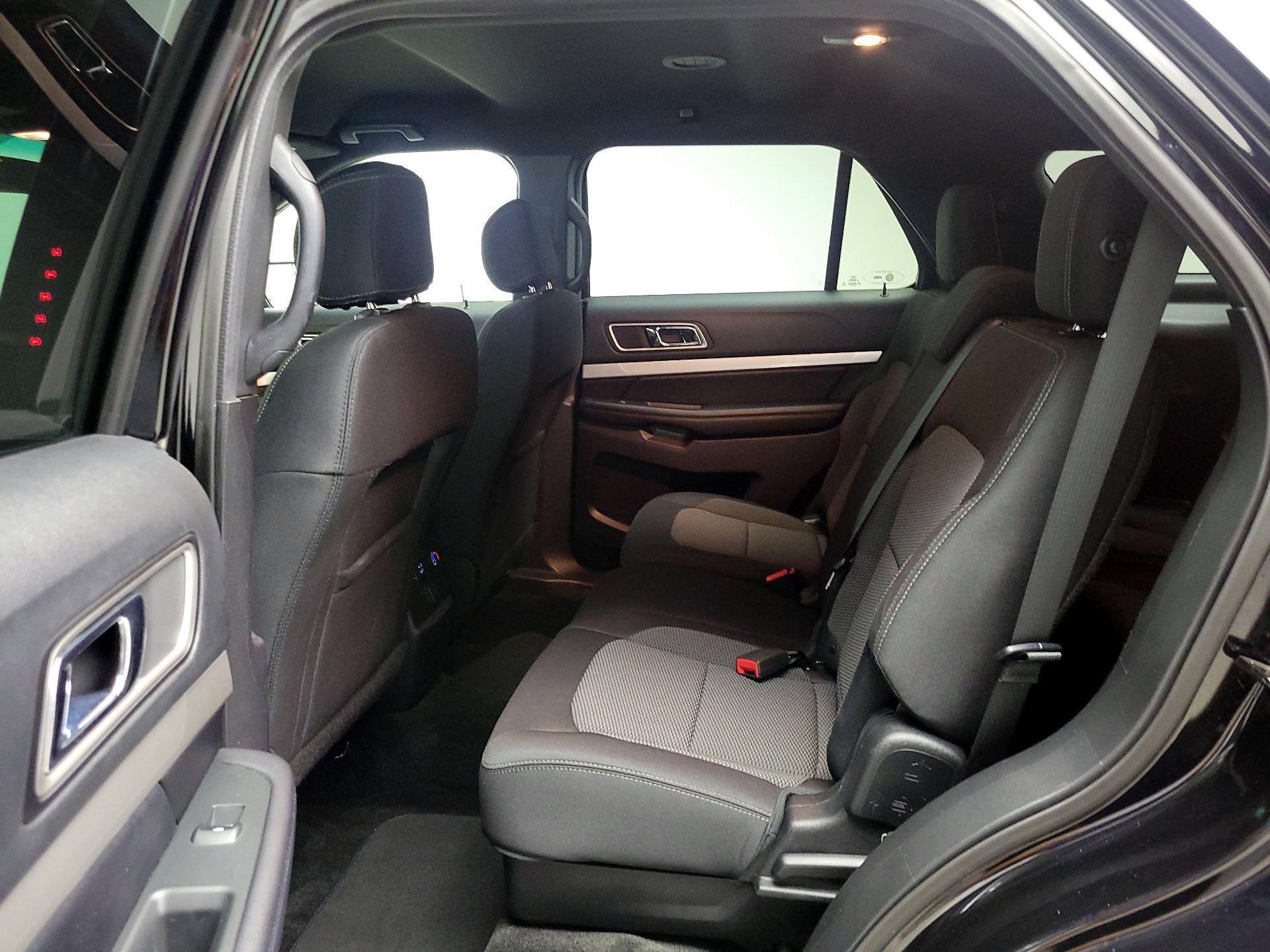 Thumbnail: 2016 Ford Explorer - 19