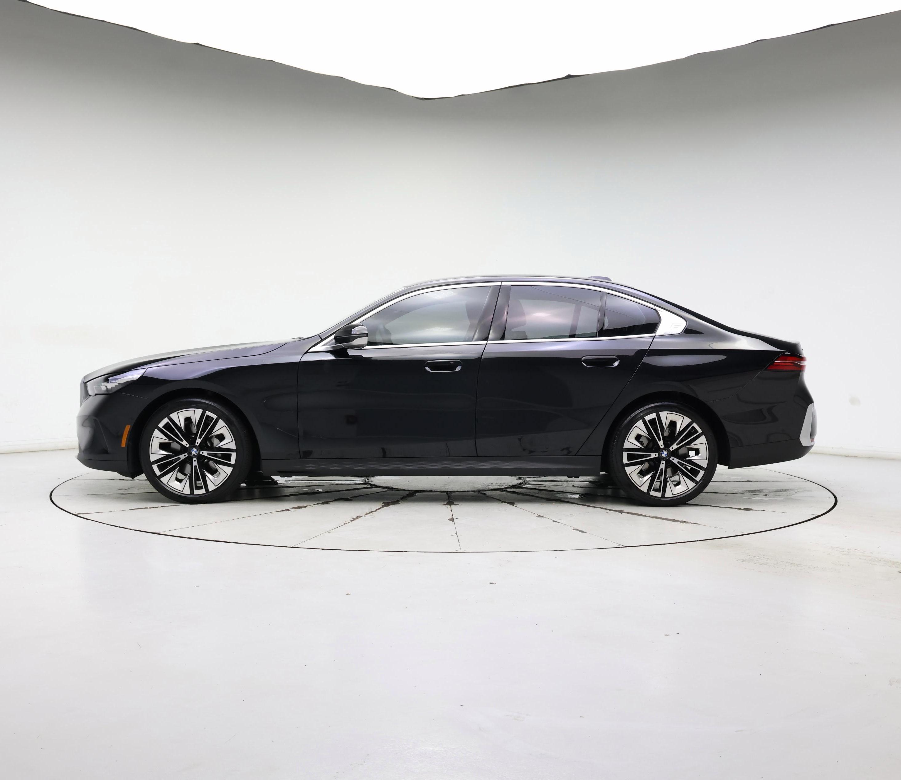 Thumbnail: 2024 BMW 5 Series - 3