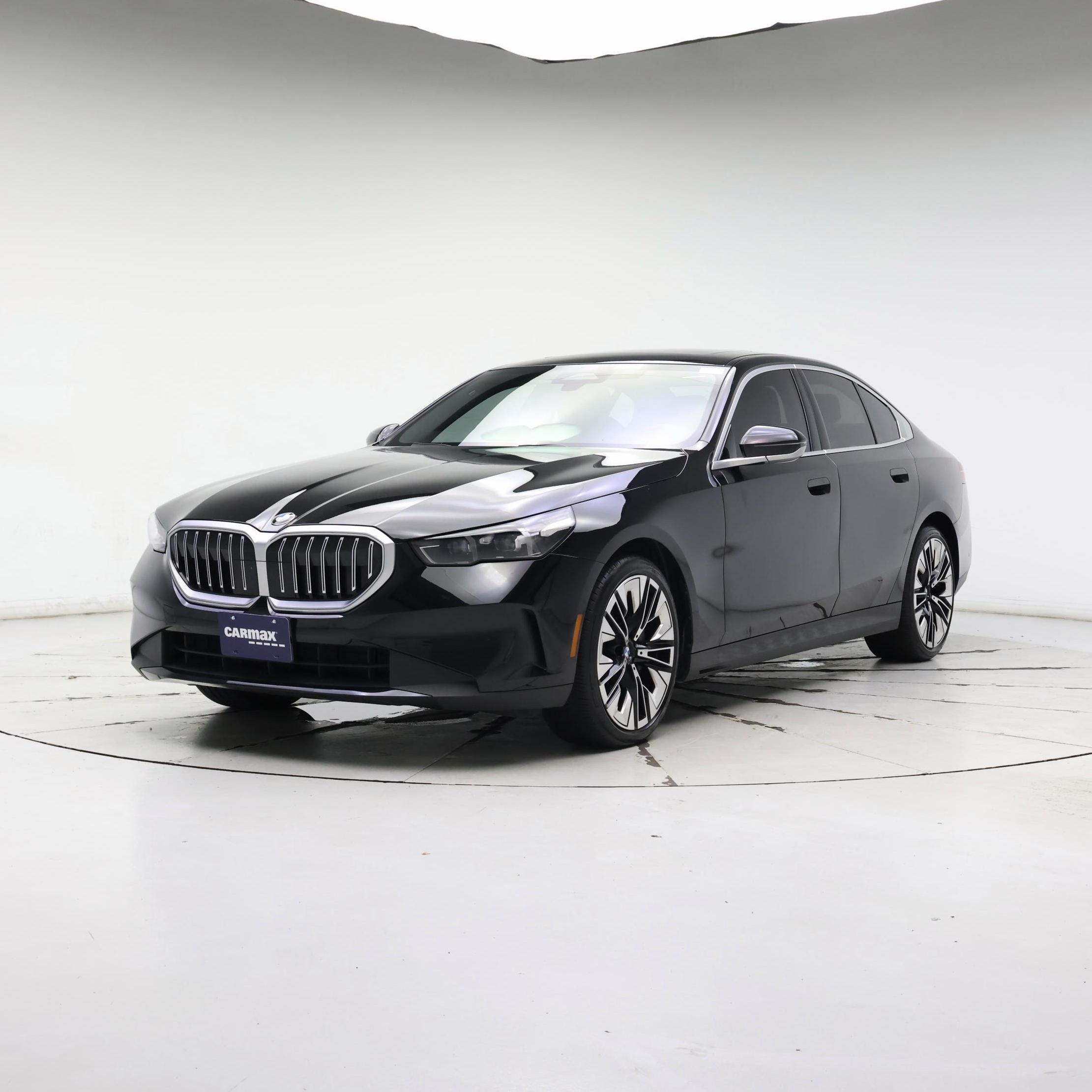 Thumbnail: 2024 BMW 5 Series - 4