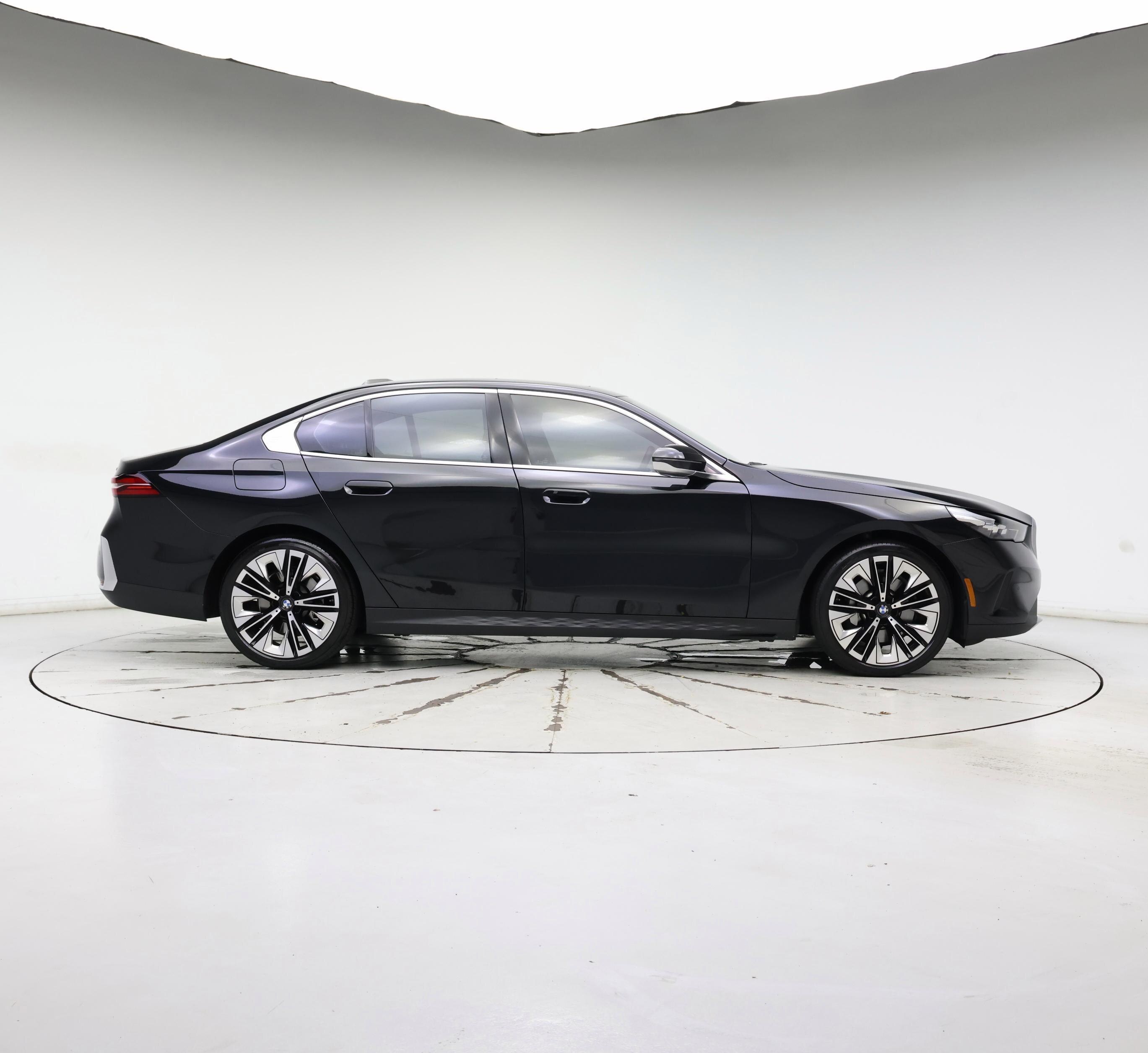 Thumbnail: 2024 BMW 5 Series - 7
