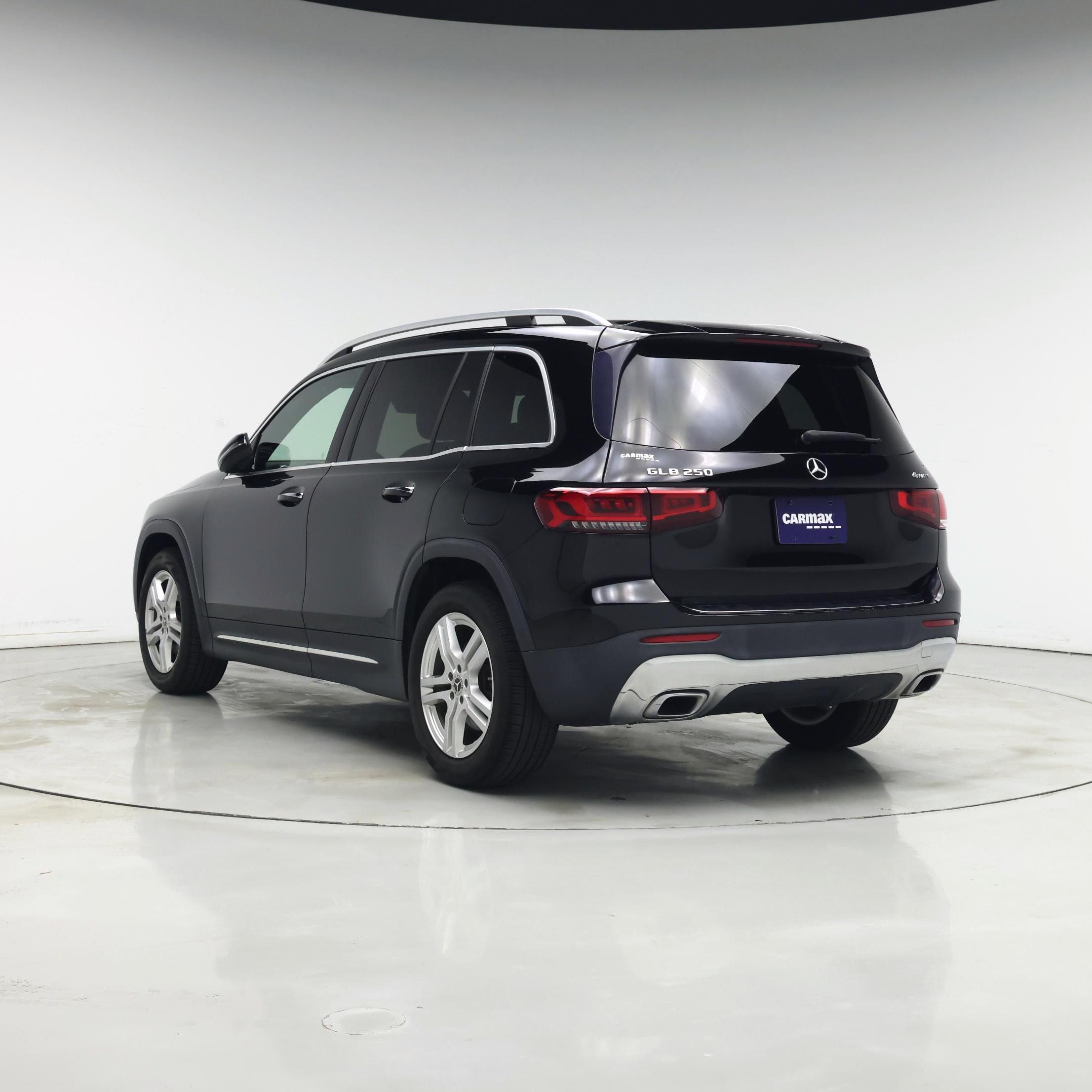Thumbnail: 2021 Mercedes-Benz GLB - 2