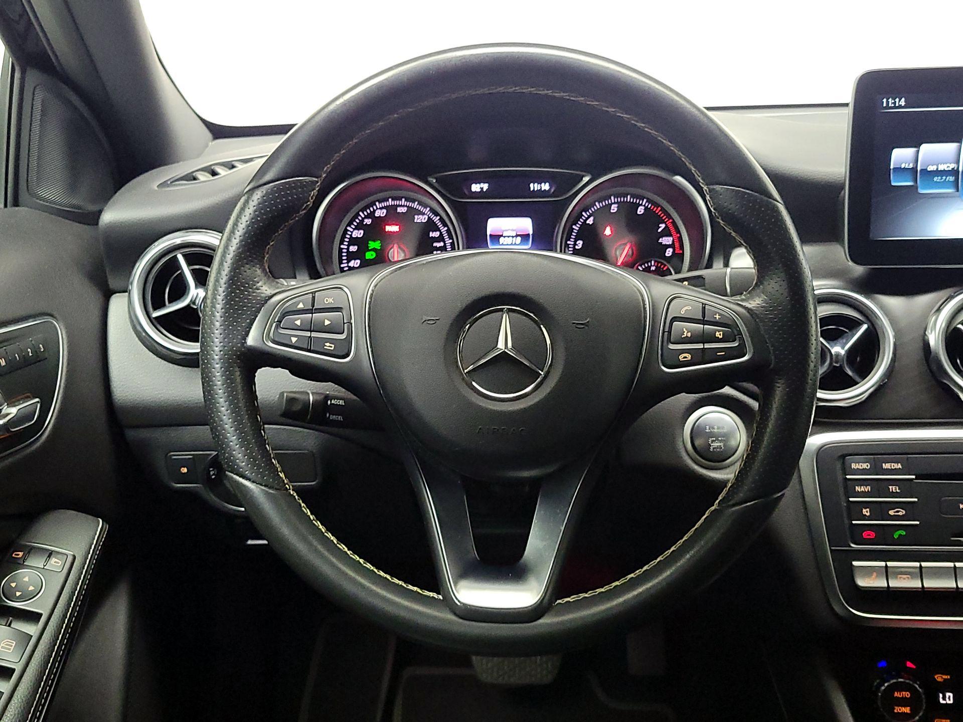 Thumbnail: 2018 Mercedes-Benz GLA - 10