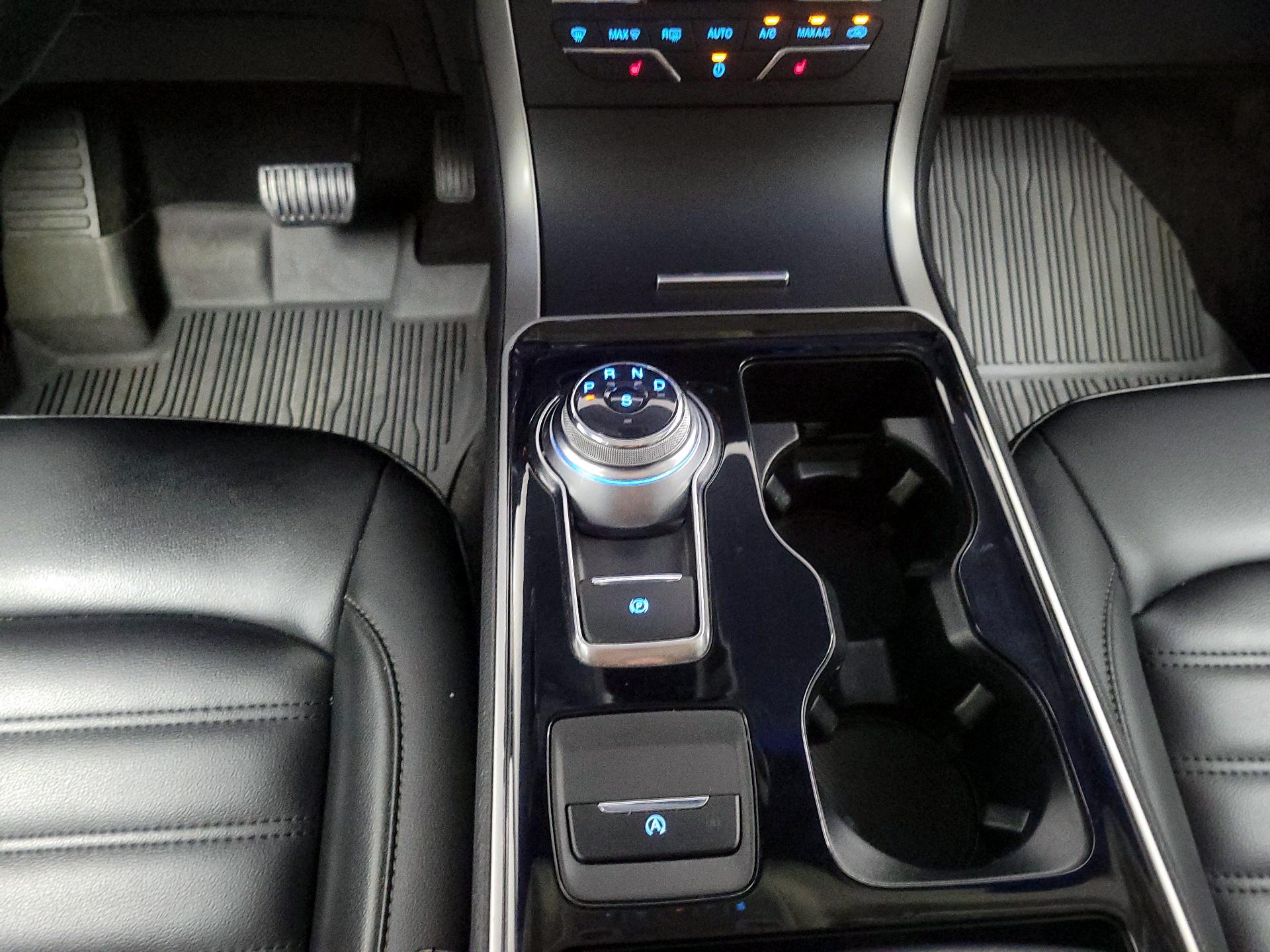 Thumbnail: 2020 Ford Edge - 18