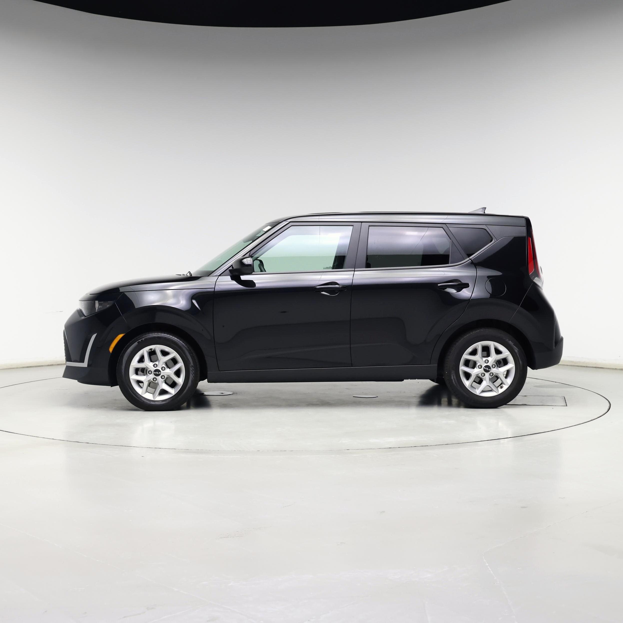 Thumbnail: 2023 Kia Soul - 3