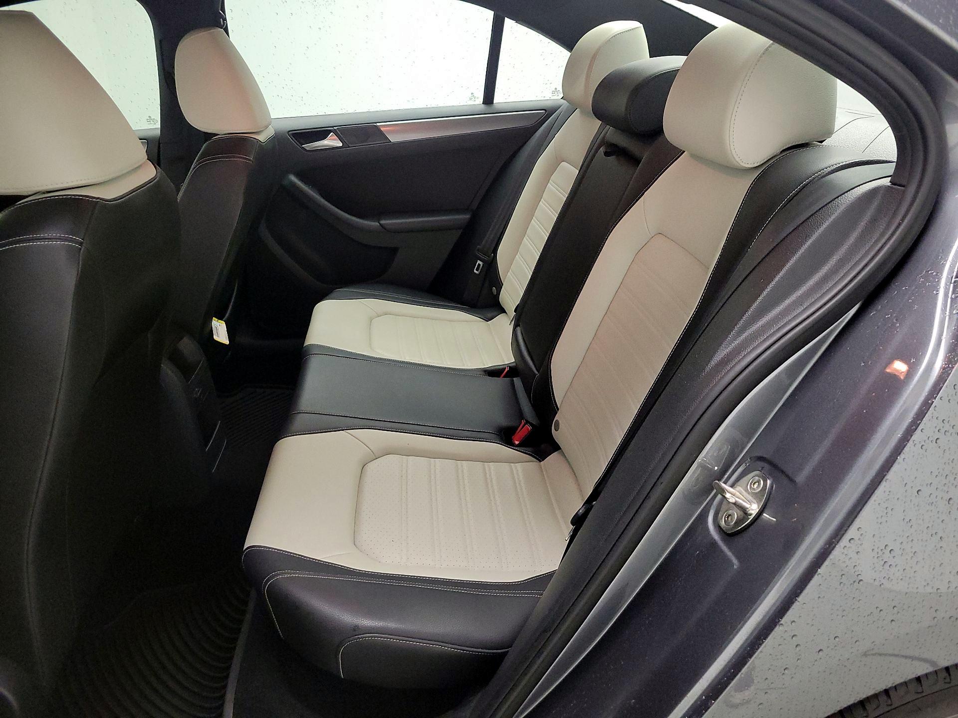 Thumbnail: 2016 Volkswagen Jetta - 19