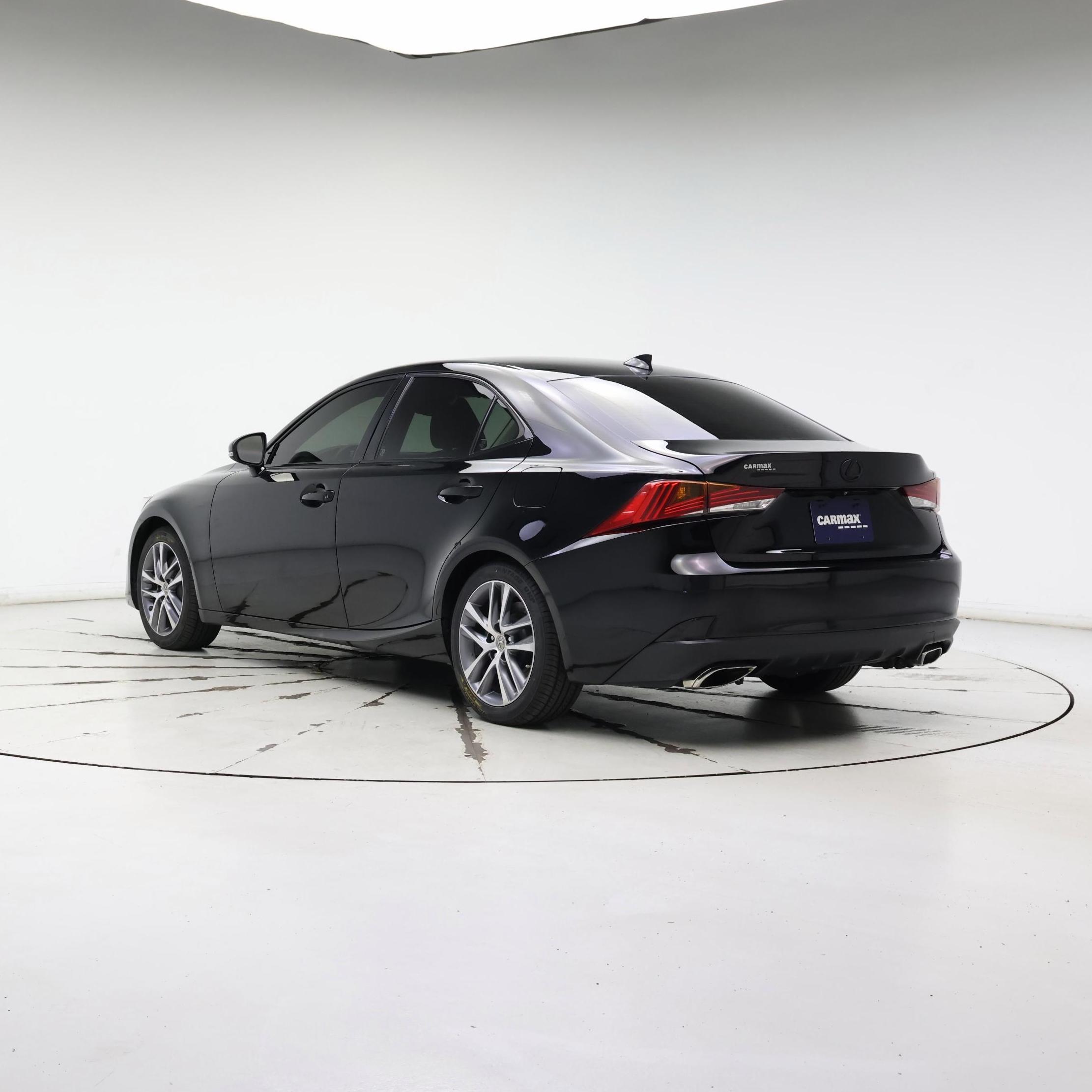 Thumbnail: 2019 Lexus IS - 2