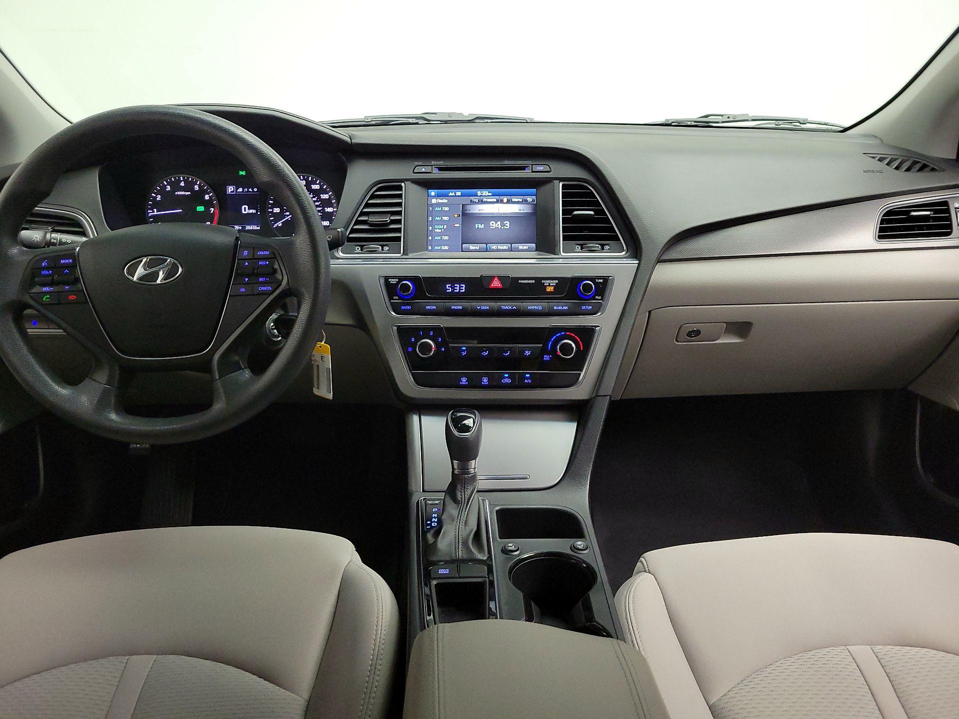 Thumbnail: 2016 Hyundai Sonata - 9
