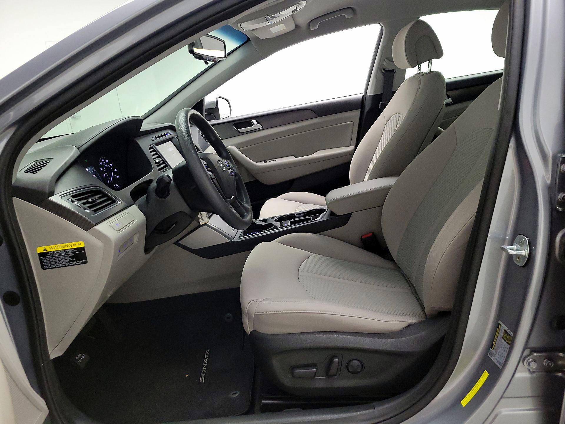 Thumbnail: 2016 Hyundai Sonata - 11
