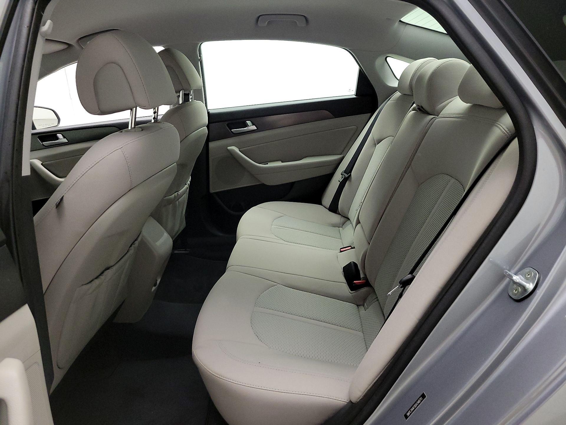 Thumbnail: 2016 Hyundai Sonata - 19