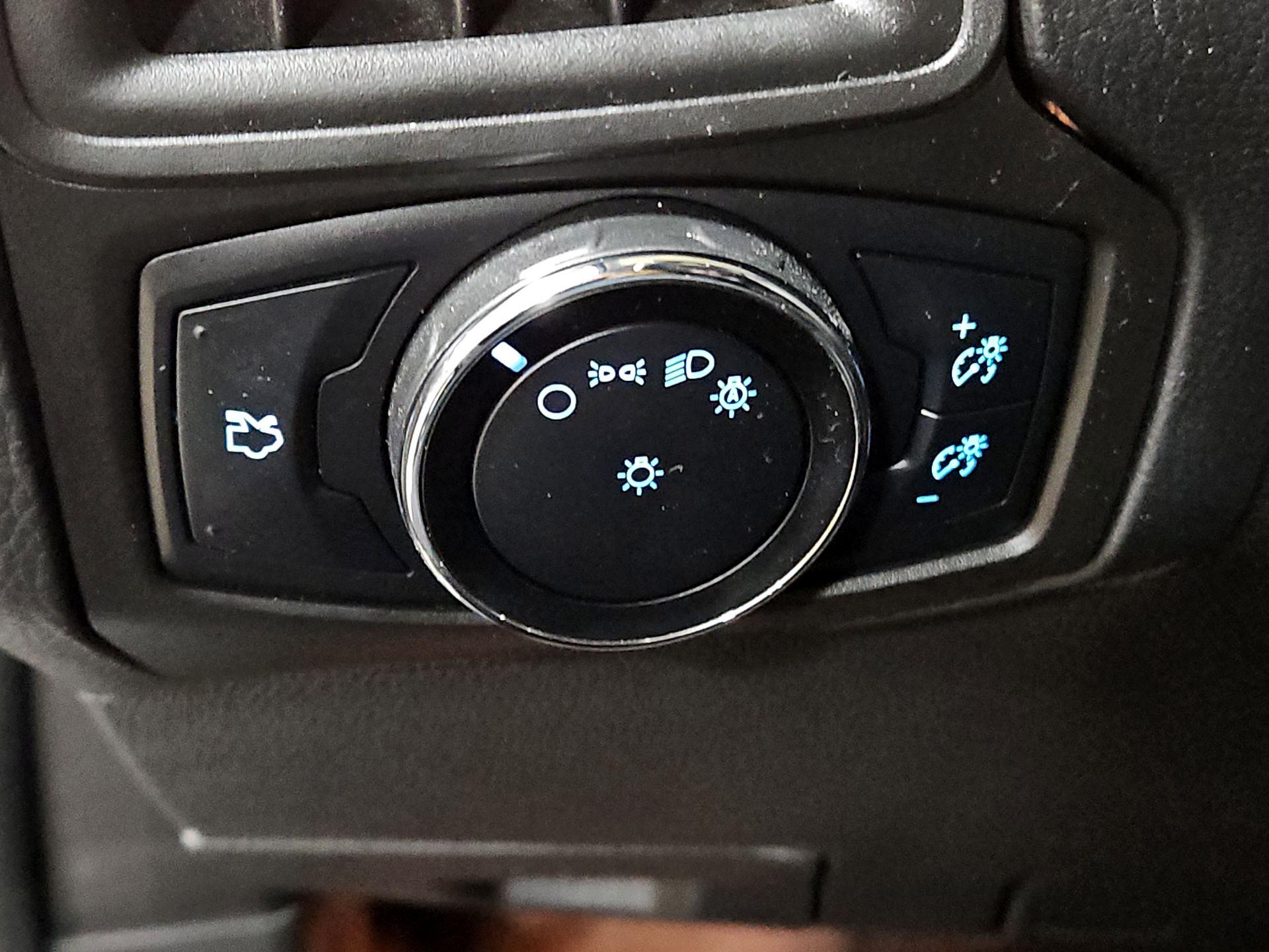 Thumbnail: 2014 Ford Focus - 13
