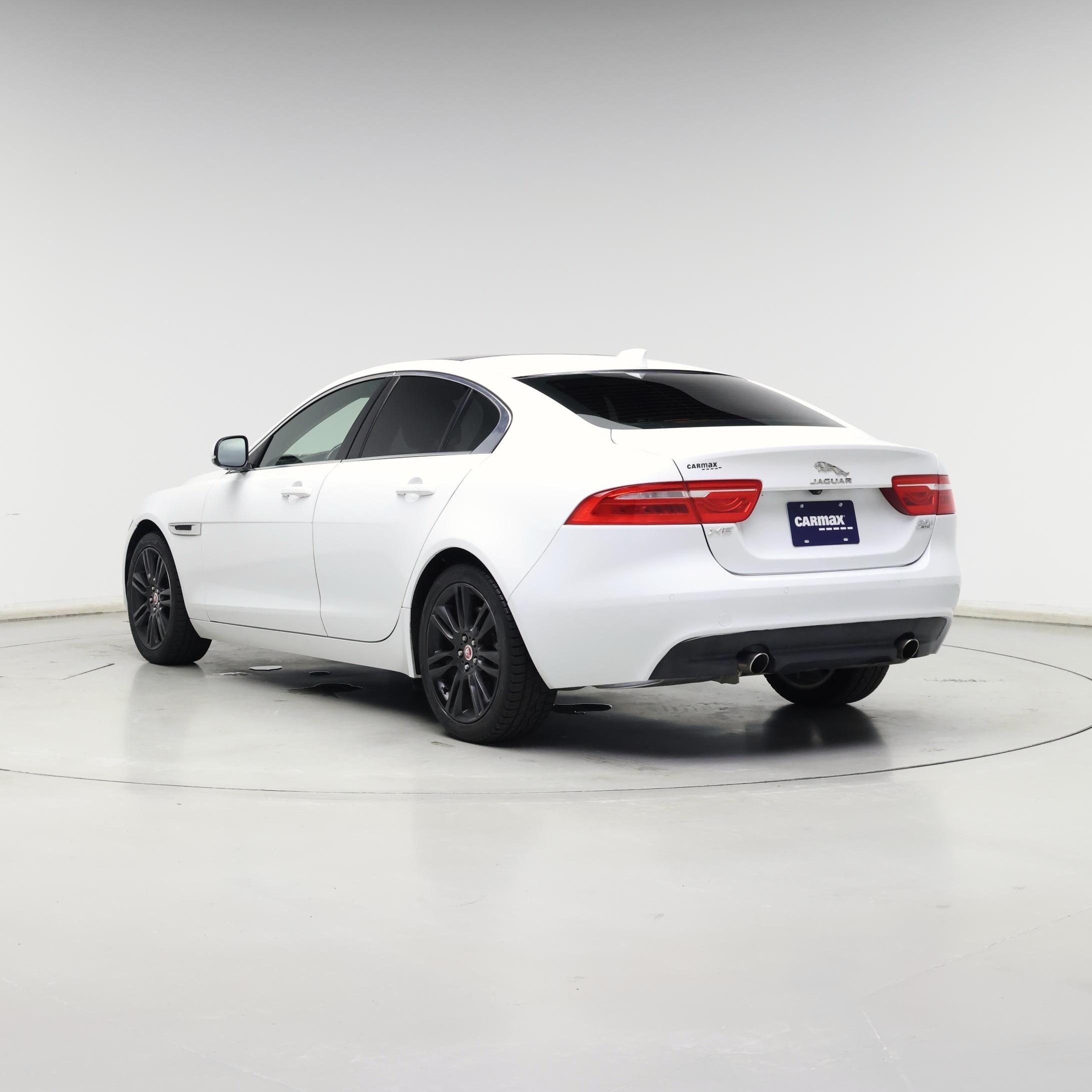 Thumbnail: 2019 Jaguar XE - 2