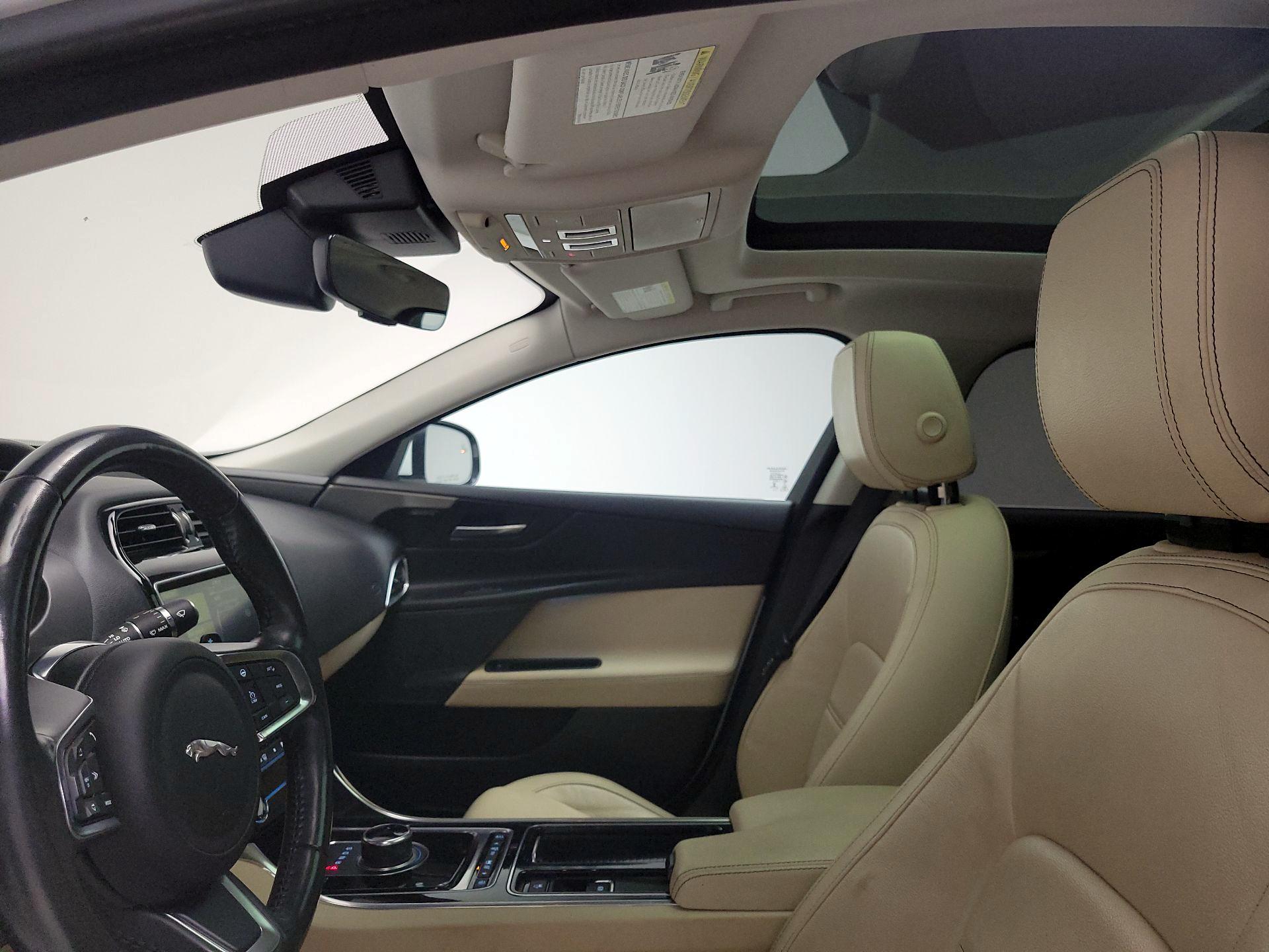 Thumbnail: 2019 Jaguar XE - 20
