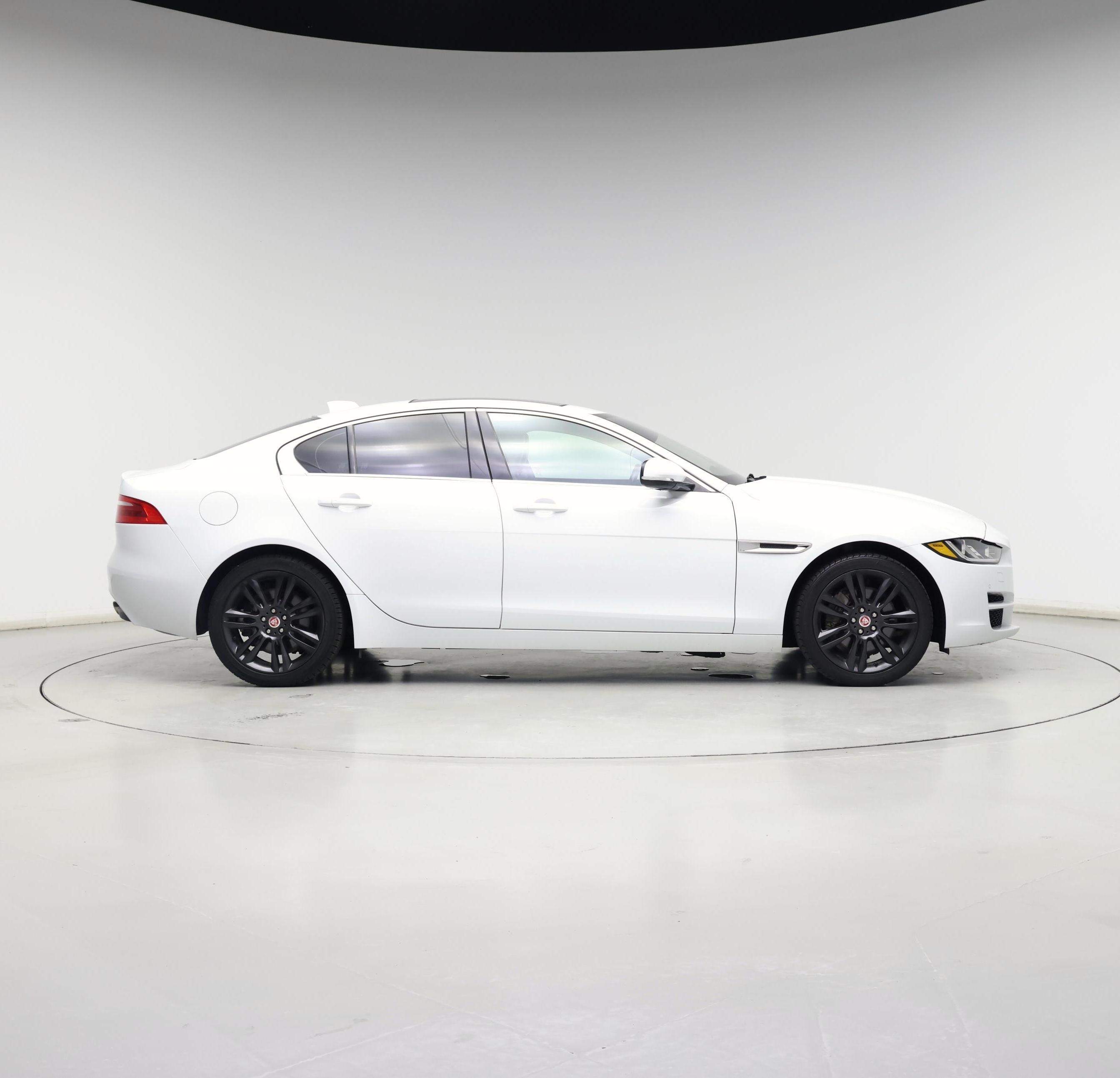 Thumbnail: 2019 Jaguar XE - 7