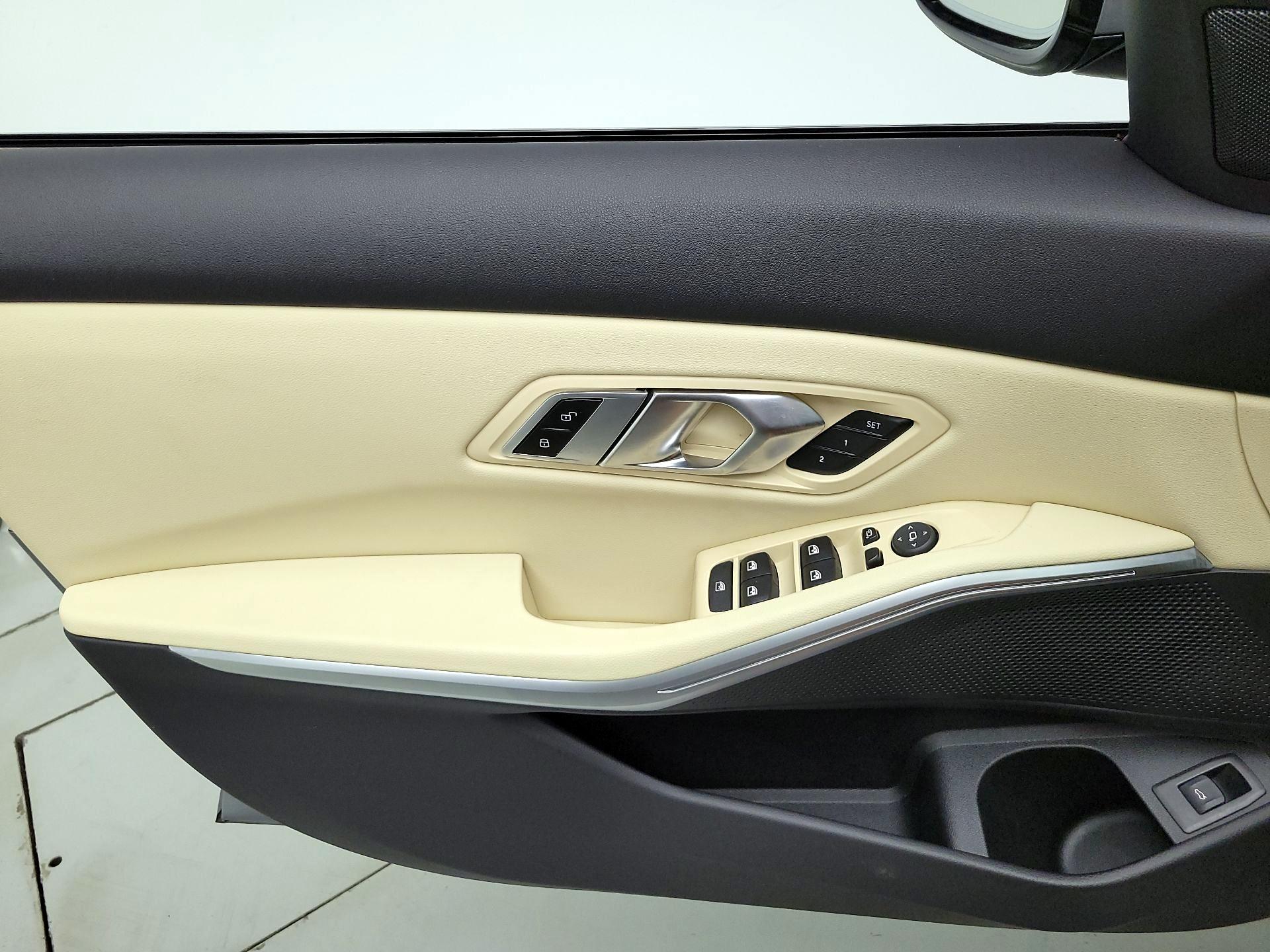 Thumbnail: 2023 BMW 3 Series - 12