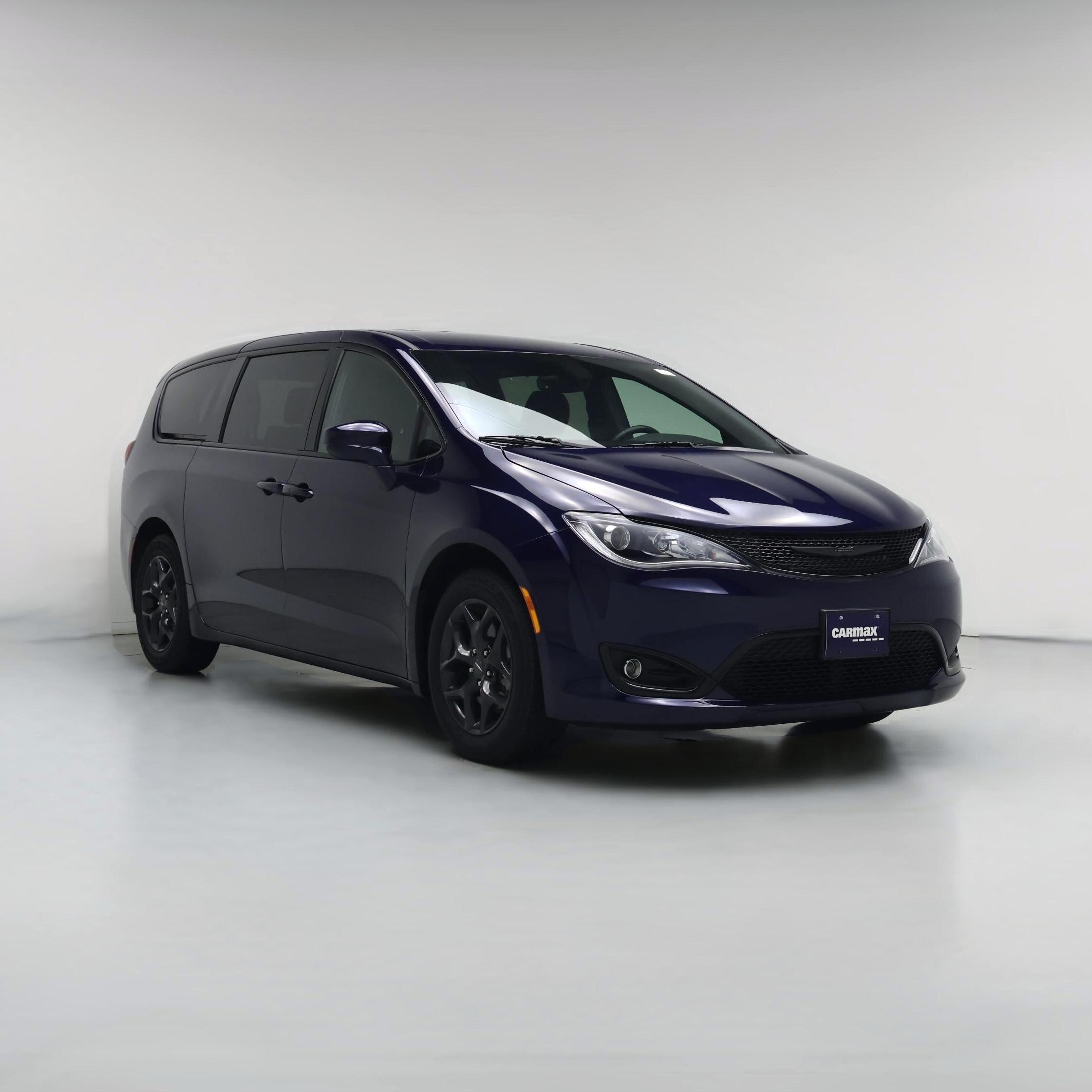 Thumbnail: 2019 Chrysler Pacifica - 1
