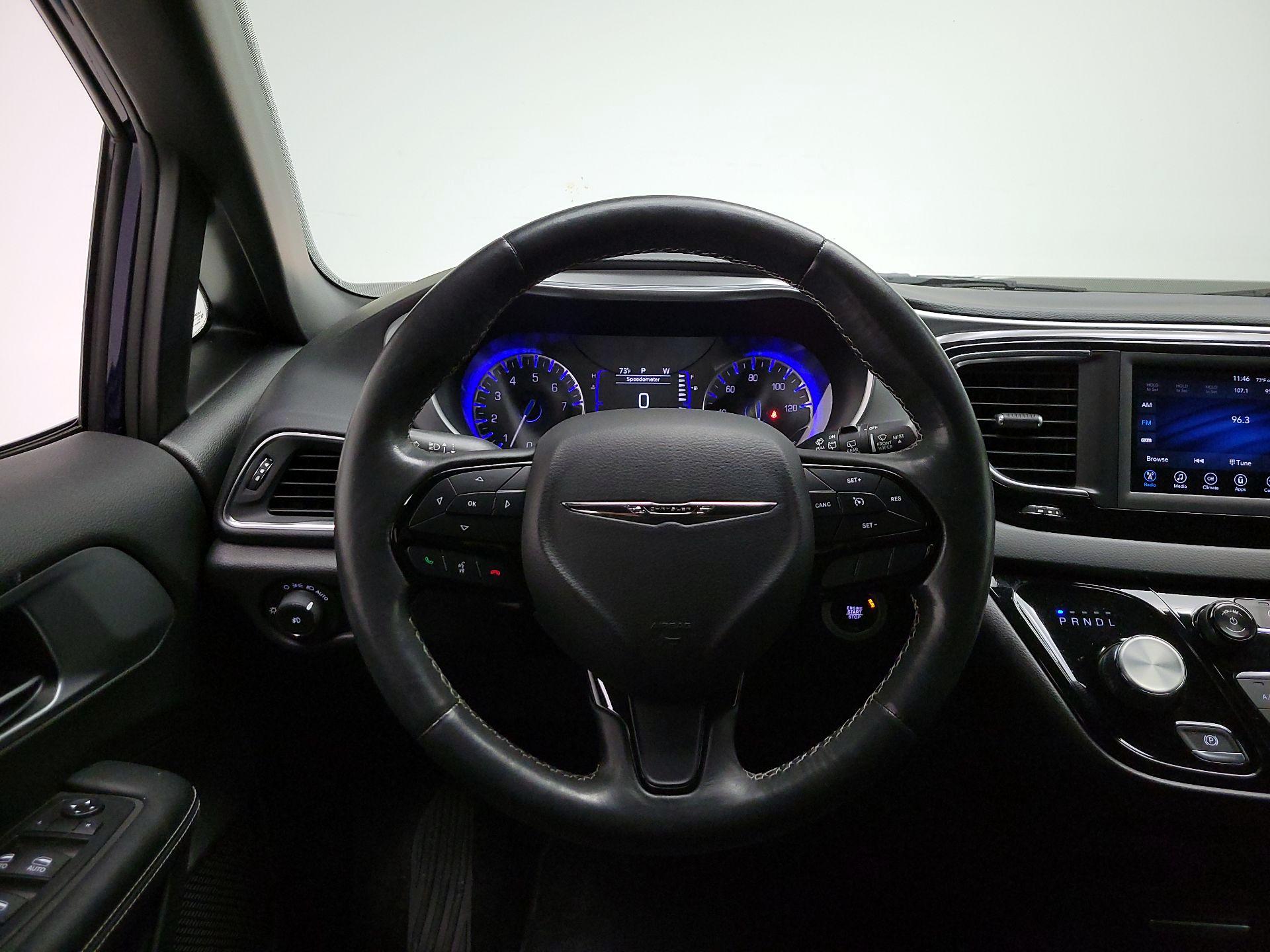 Thumbnail: 2019 Chrysler Pacifica - 10