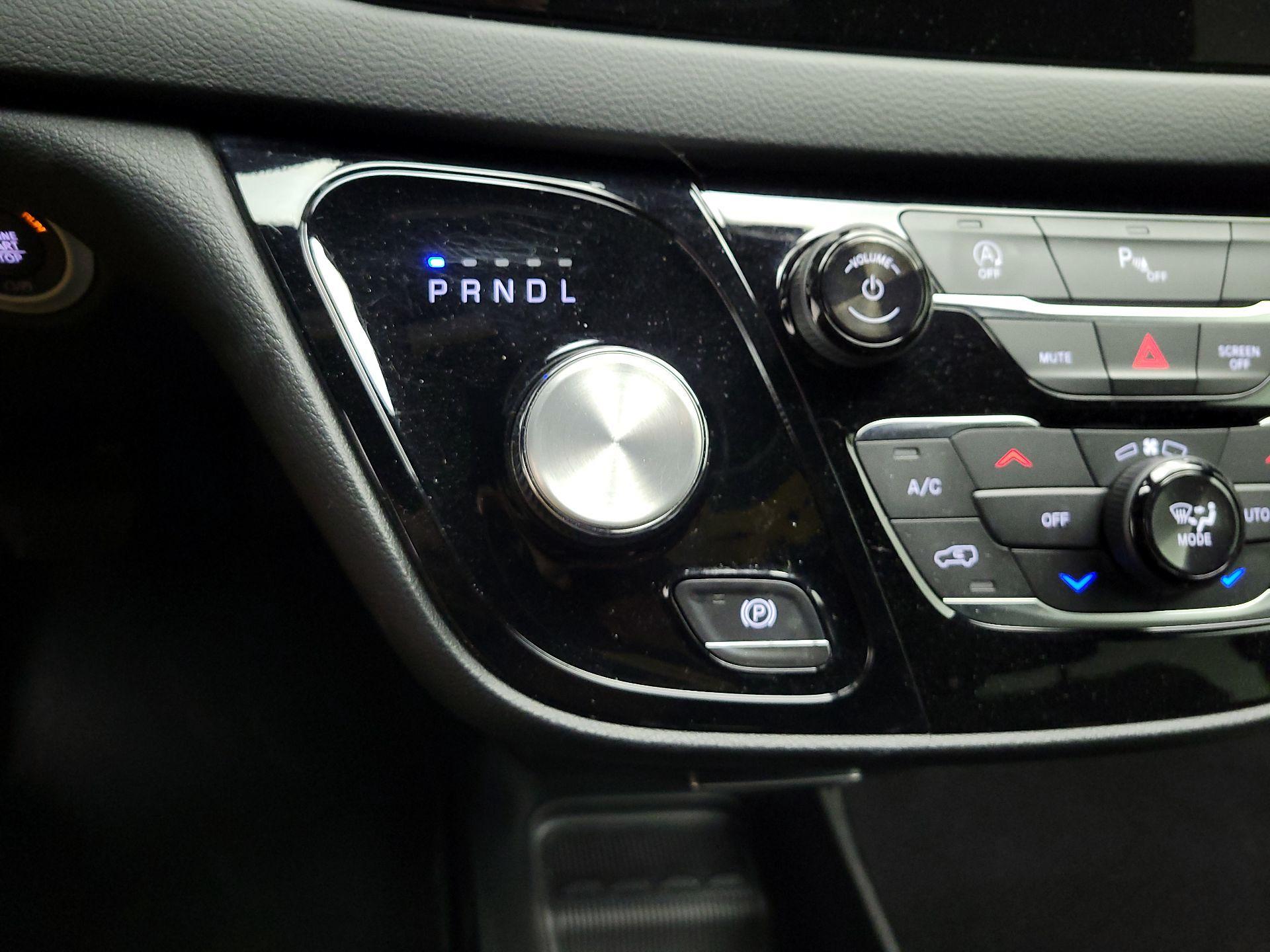 Thumbnail: 2019 Chrysler Pacifica - 16