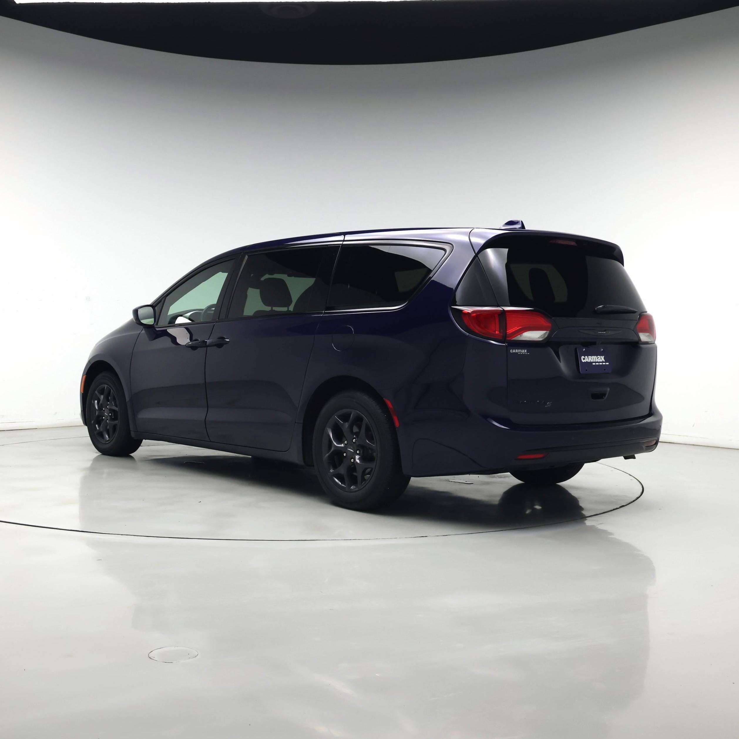 Thumbnail: 2019 Chrysler Pacifica - 2