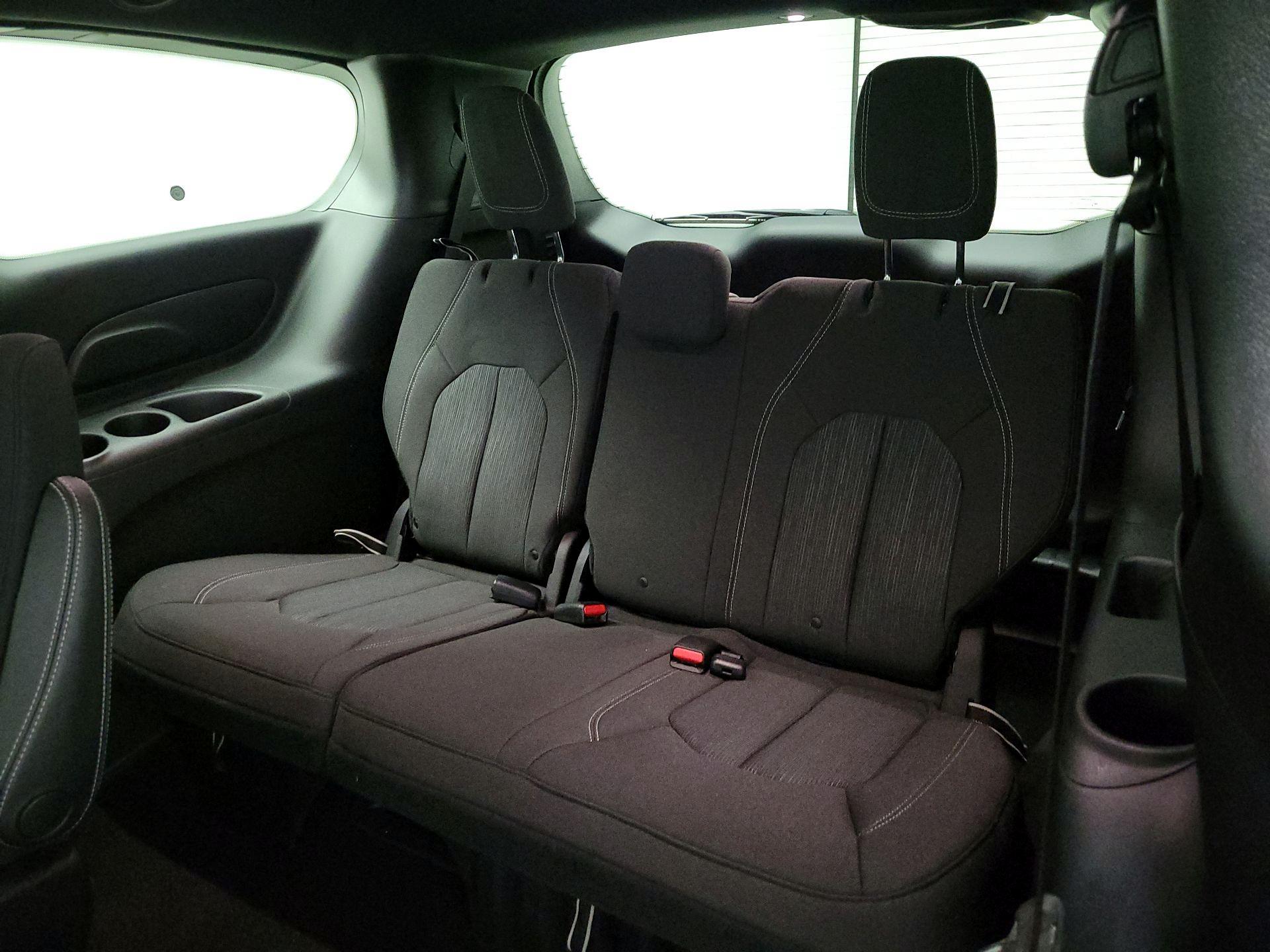 Thumbnail: 2019 Chrysler Pacifica - 19
