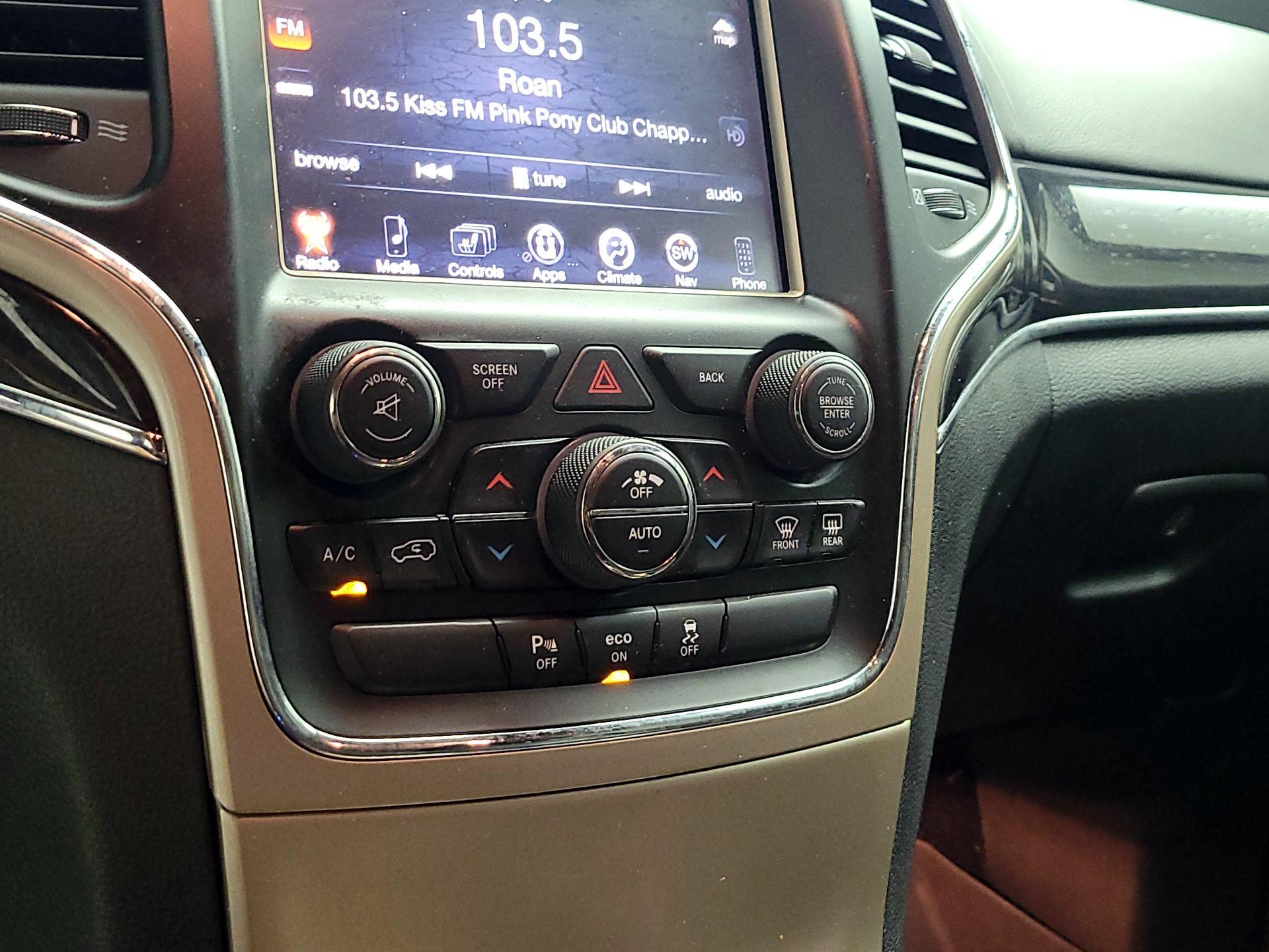 Thumbnail: 2014 Jeep Grand Cherokee - 17