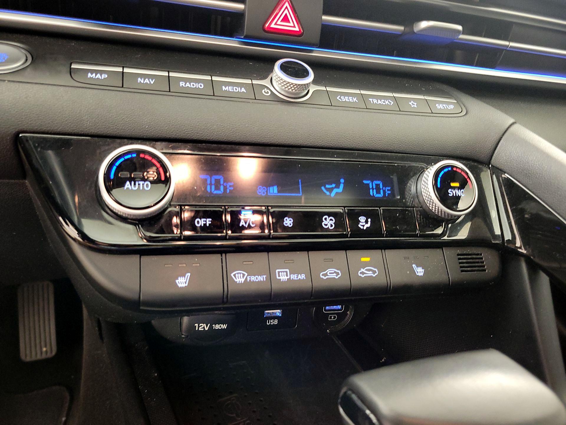 Thumbnail: 2021 Hyundai Elantra - 17