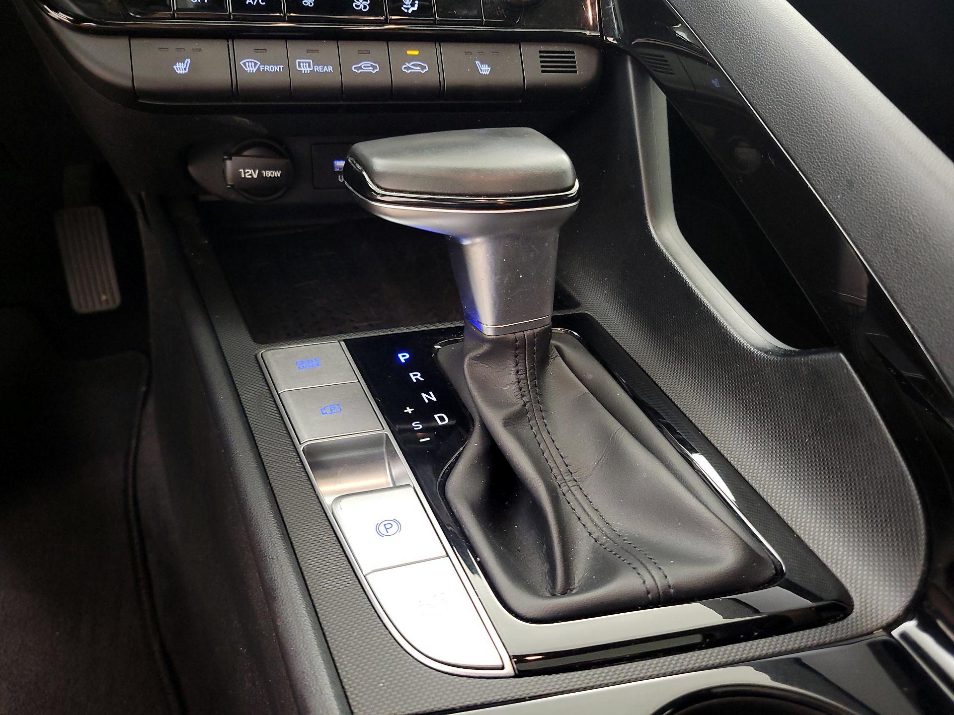 Thumbnail: 2021 Hyundai Elantra - 18
