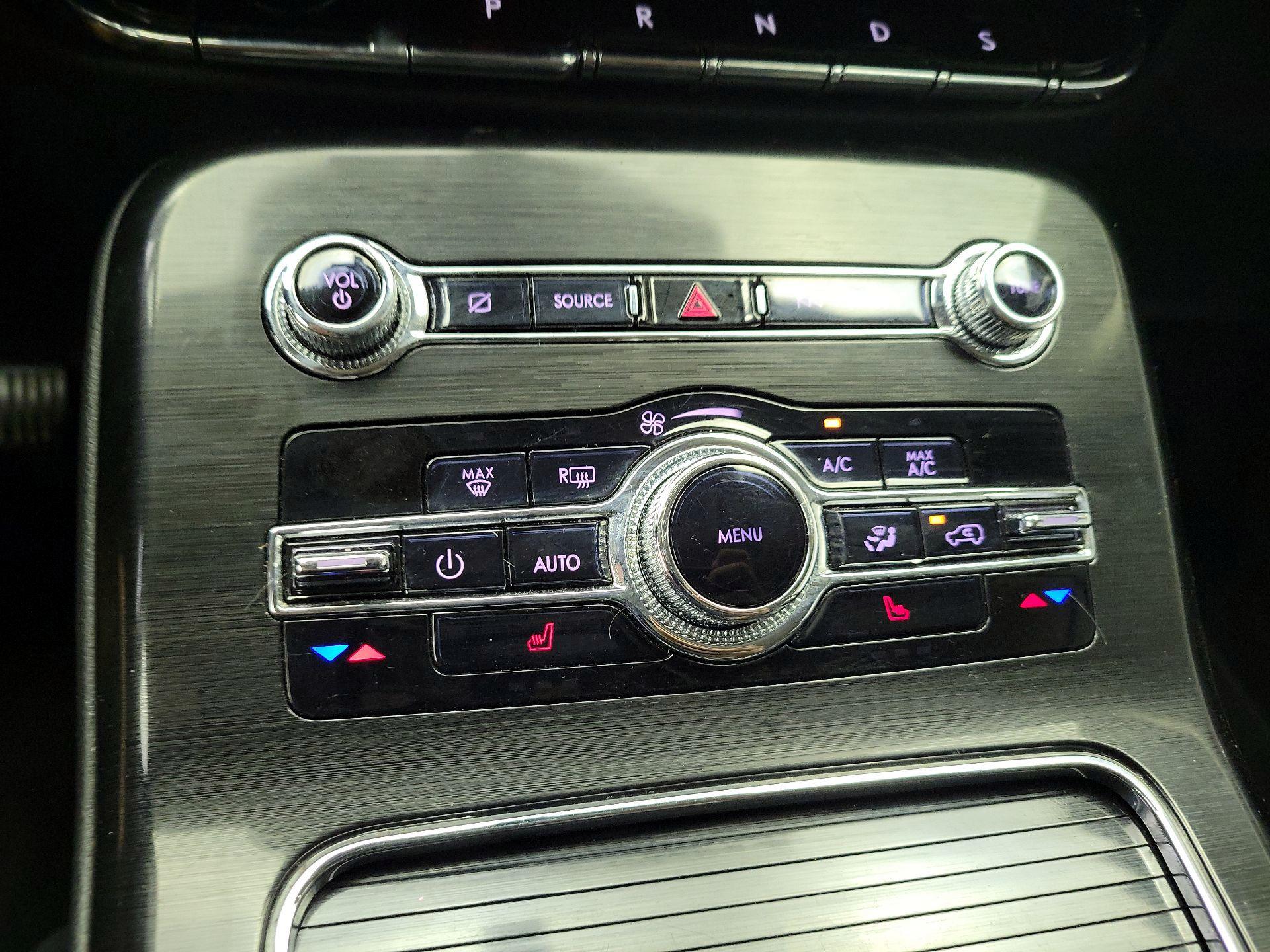 Thumbnail: 2021 Lincoln Nautilus - 16