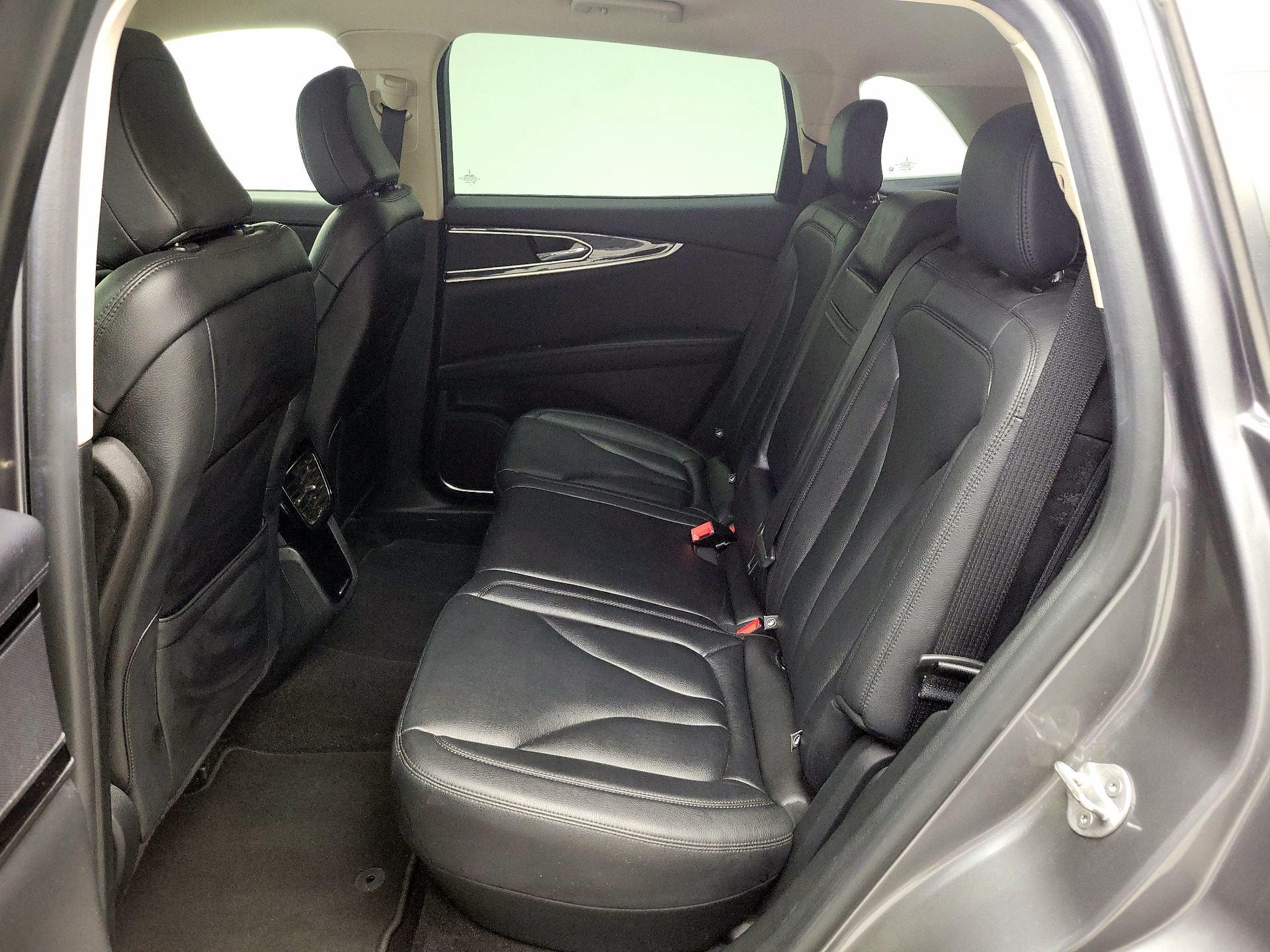 Thumbnail: 2021 Lincoln Nautilus - 19