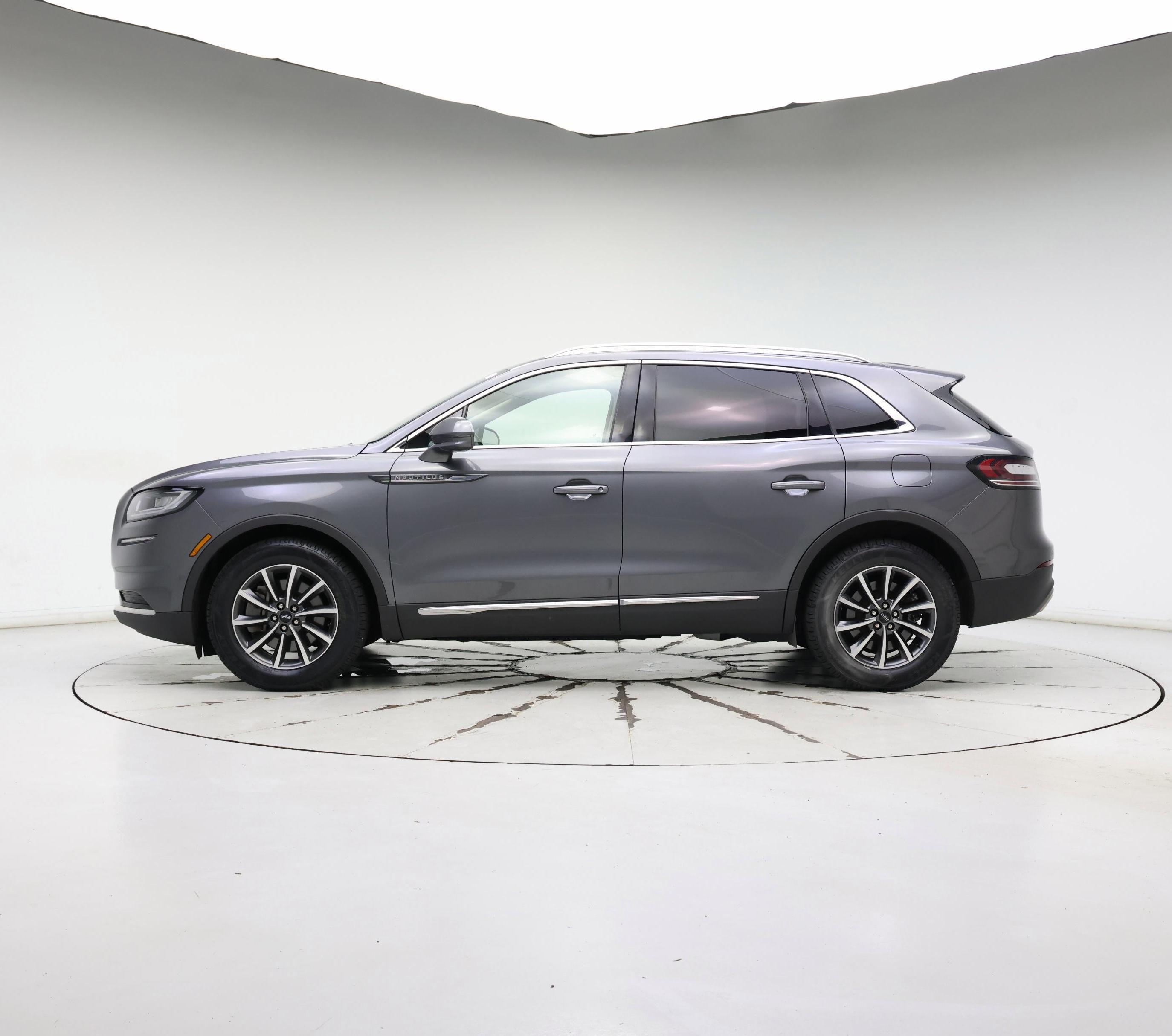 Thumbnail: 2021 Lincoln Nautilus - 3