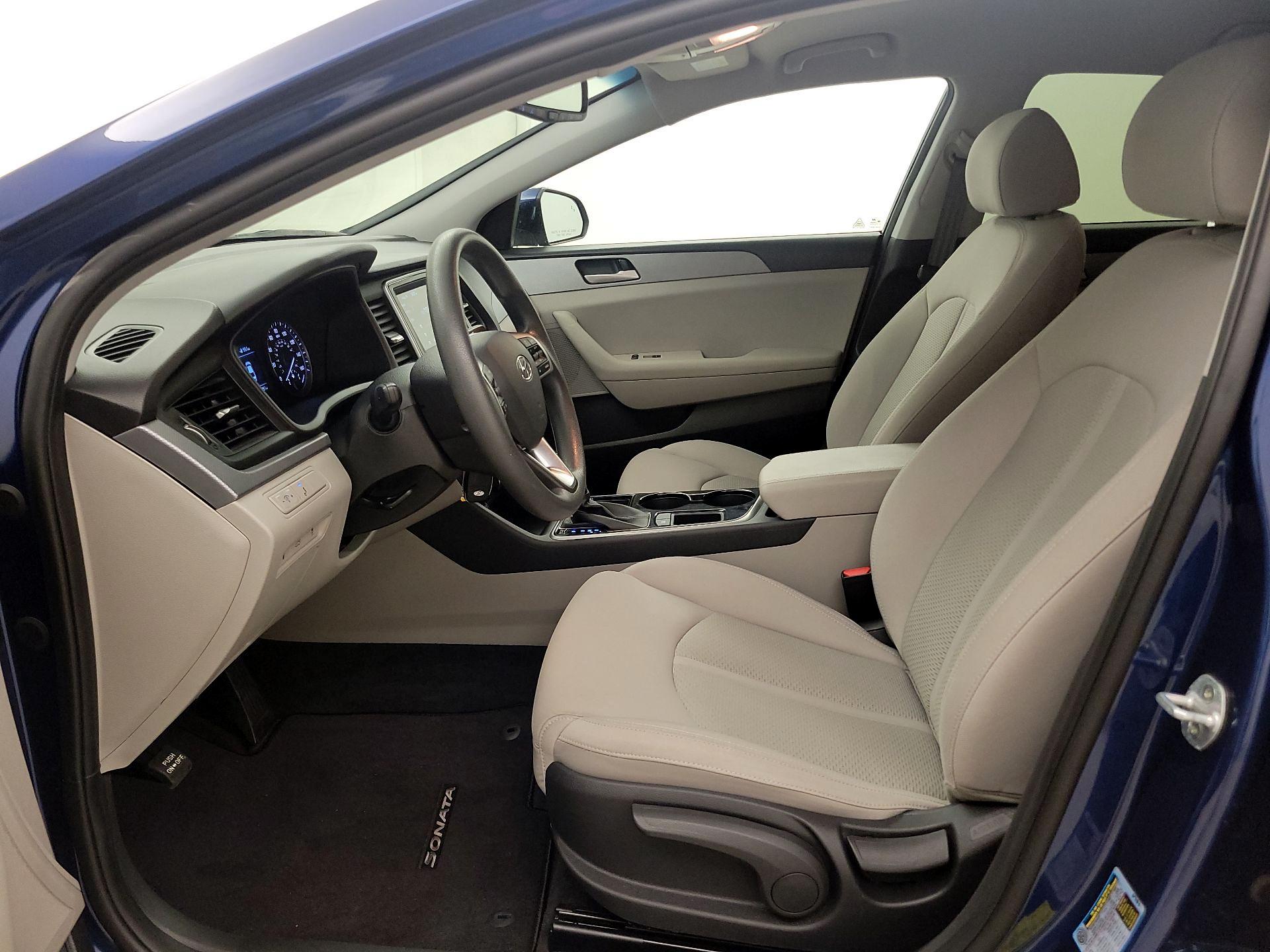 Thumbnail: 2019 Hyundai Sonata - 11