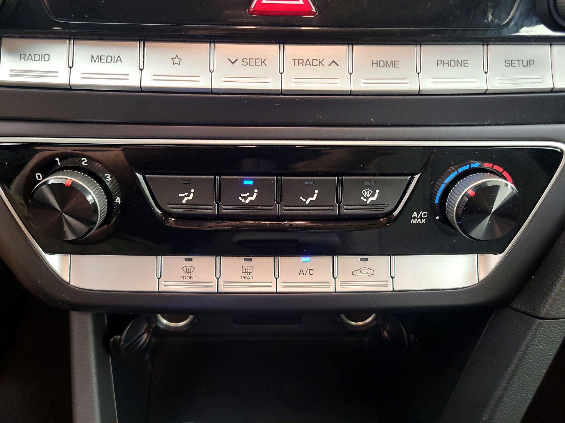 Thumbnail: 2019 Hyundai Sonata - 16