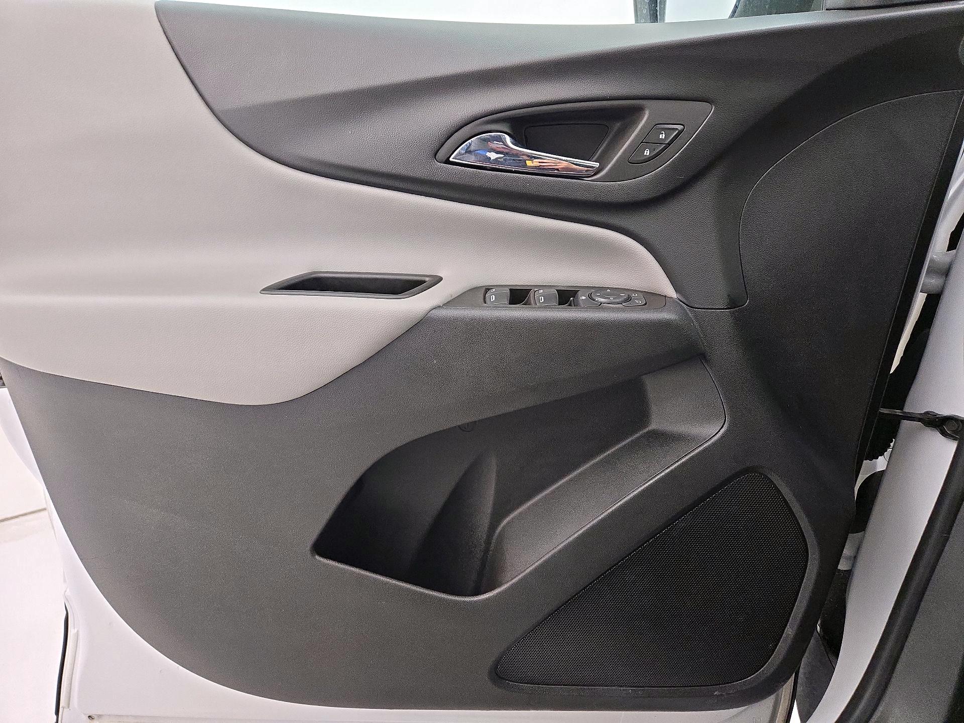 Thumbnail: 2022 Chevrolet Equinox - 12