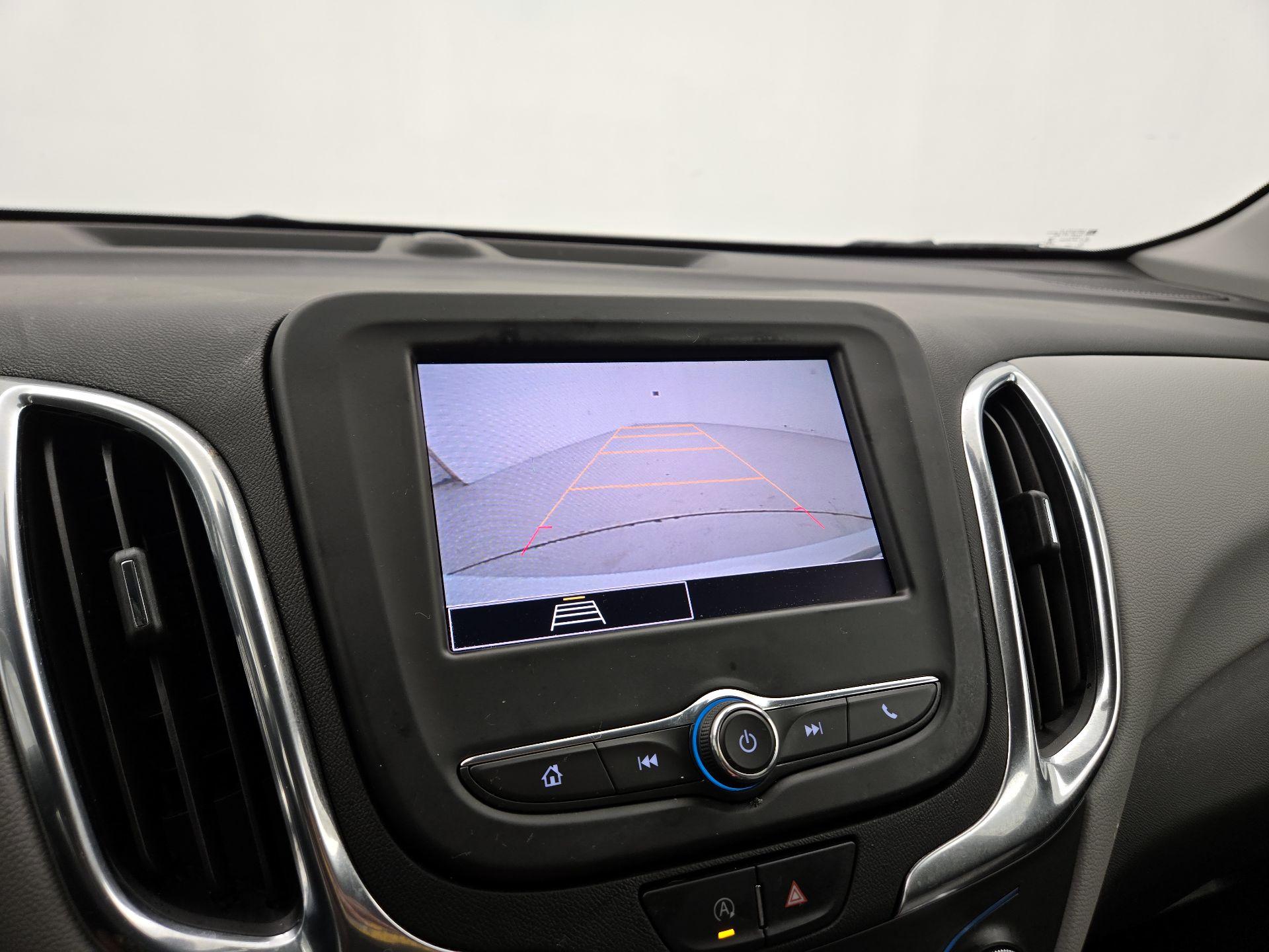 Thumbnail: 2022 Chevrolet Equinox - 14