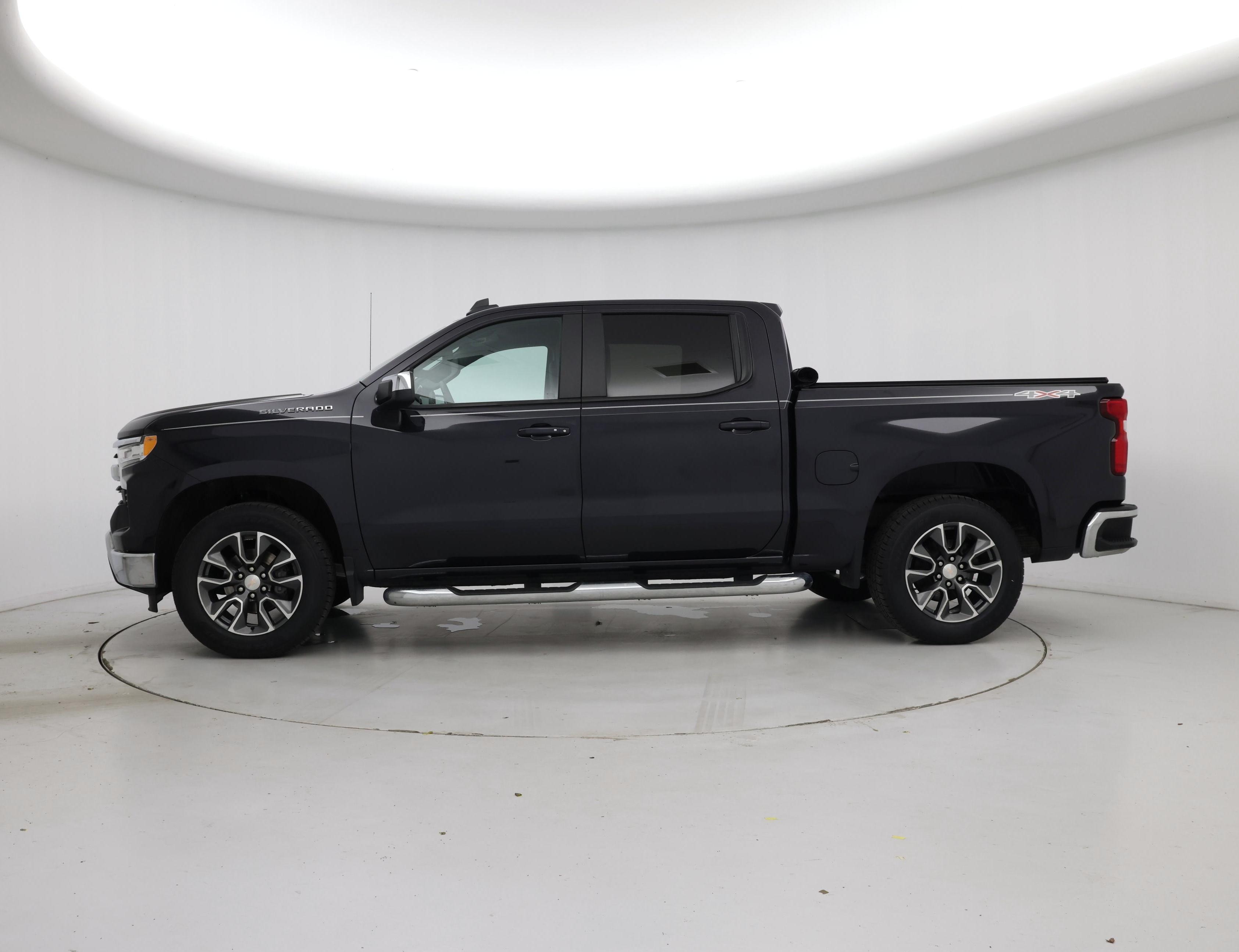 Thumbnail: 2022 Chevrolet Silverado 1500 - 3