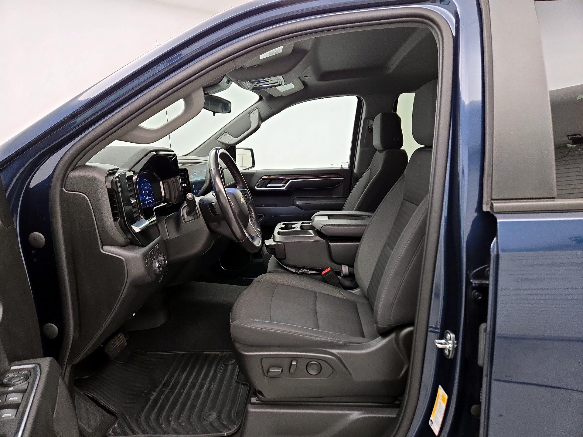 Thumbnail: 2022 Chevrolet Silverado 1500 - 11