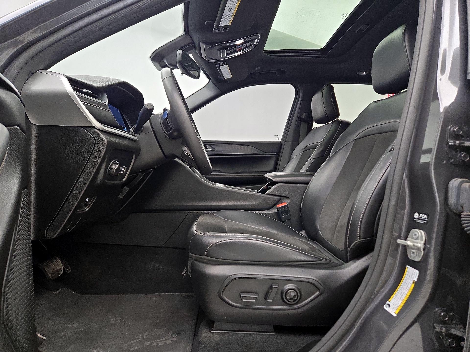 Thumbnail: 2023 Jeep Grand Cherokee - 11