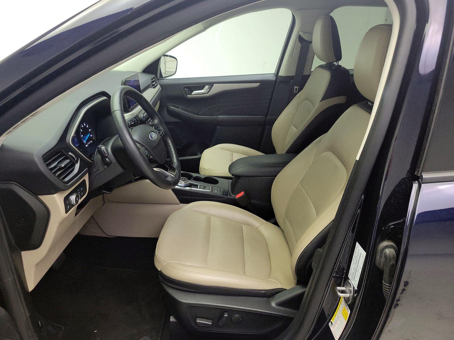Thumbnail: 2021 Ford Escape - 11