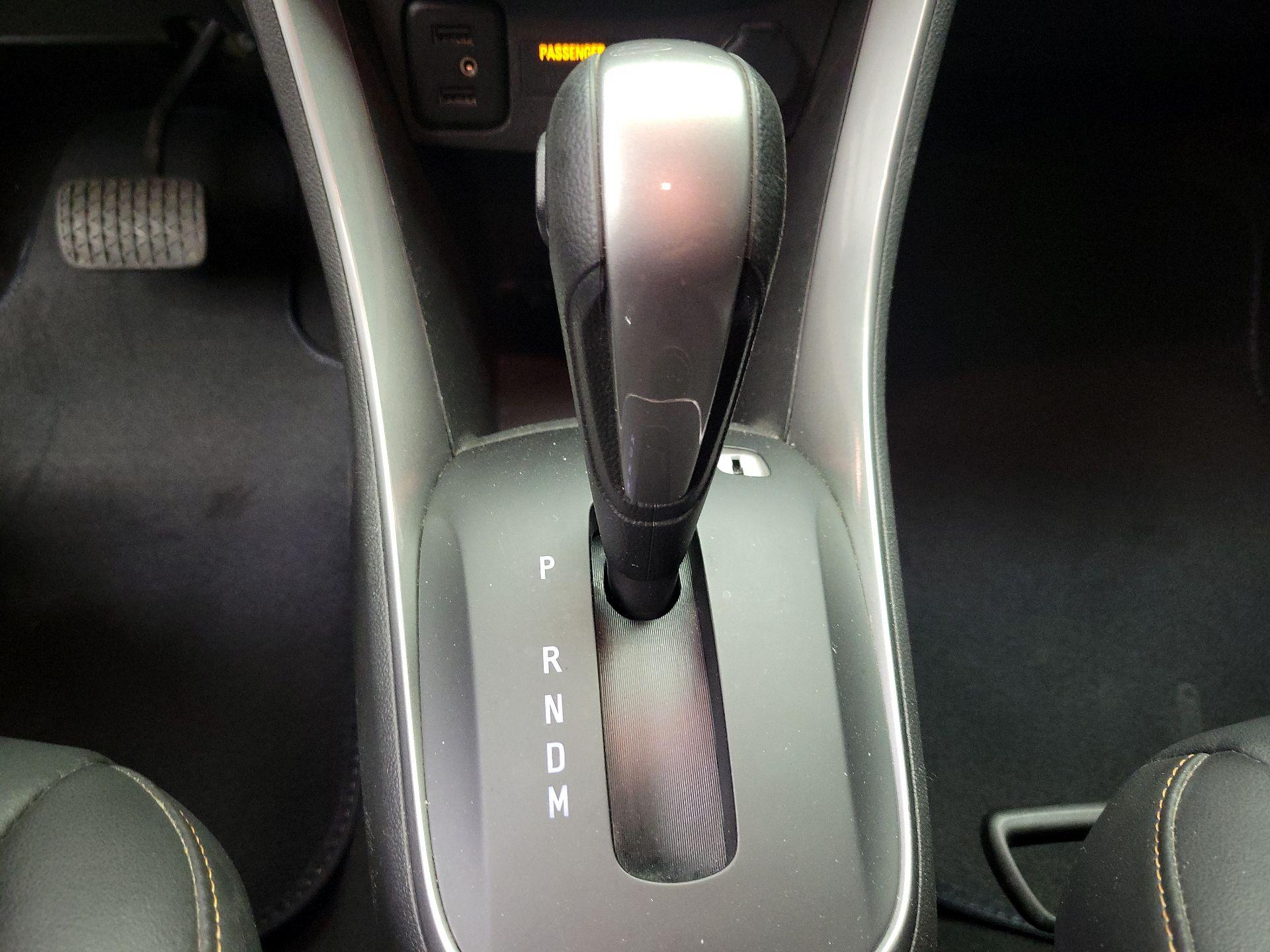 Thumbnail: 2021 Chevrolet Trax - 16