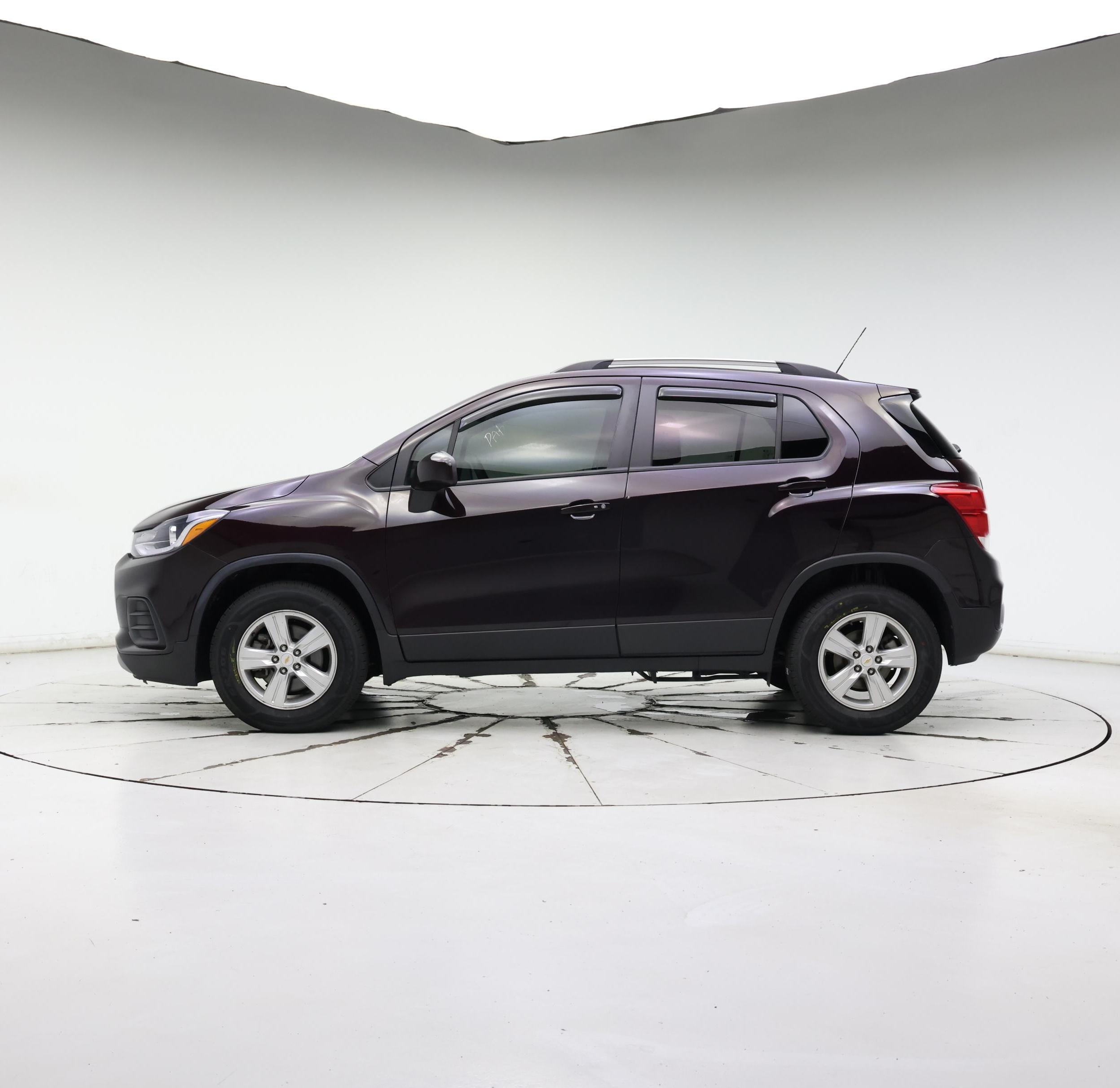 Thumbnail: 2021 Chevrolet Trax - 3