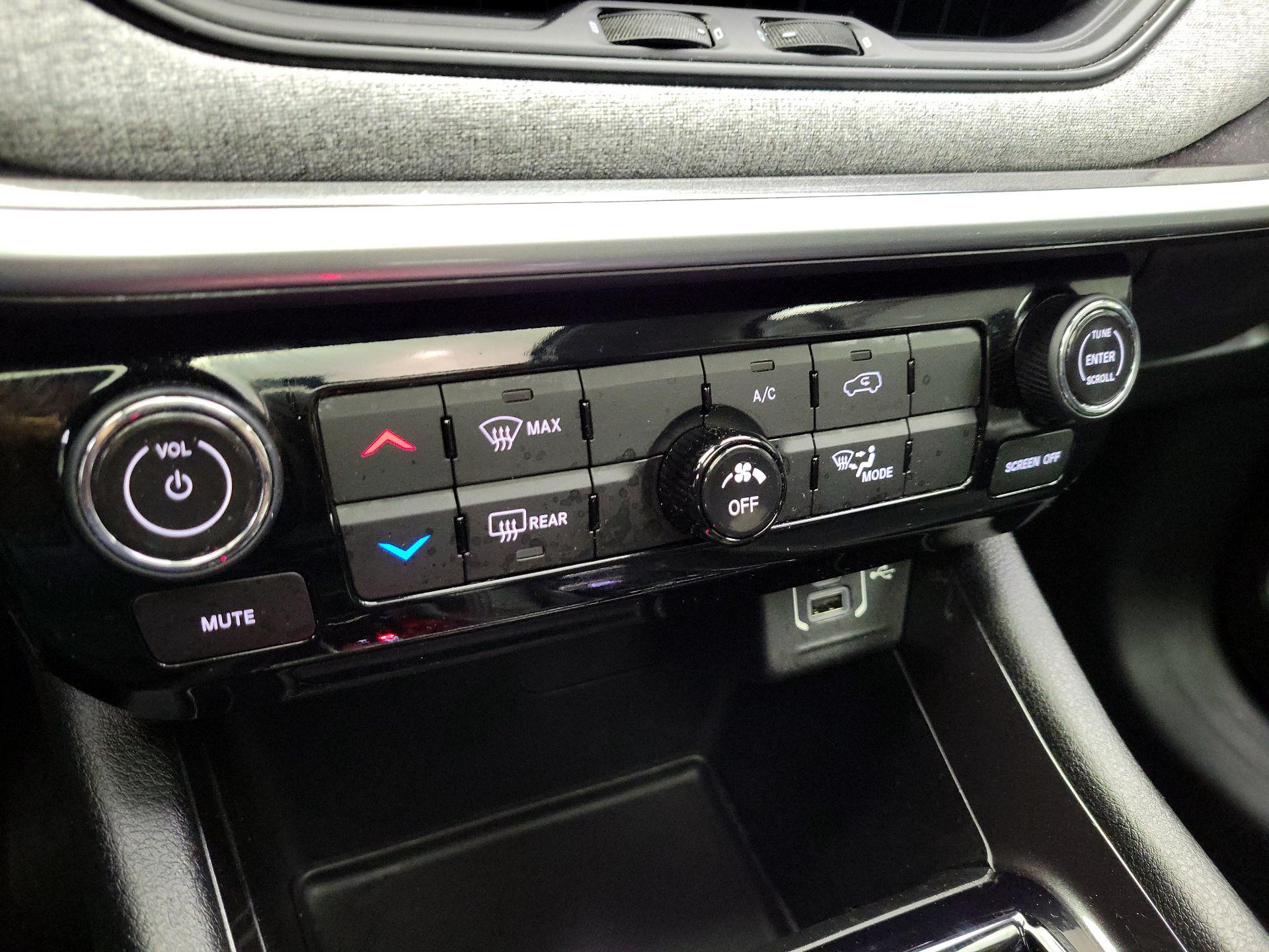 Thumbnail: 2022 Jeep Compass - 16